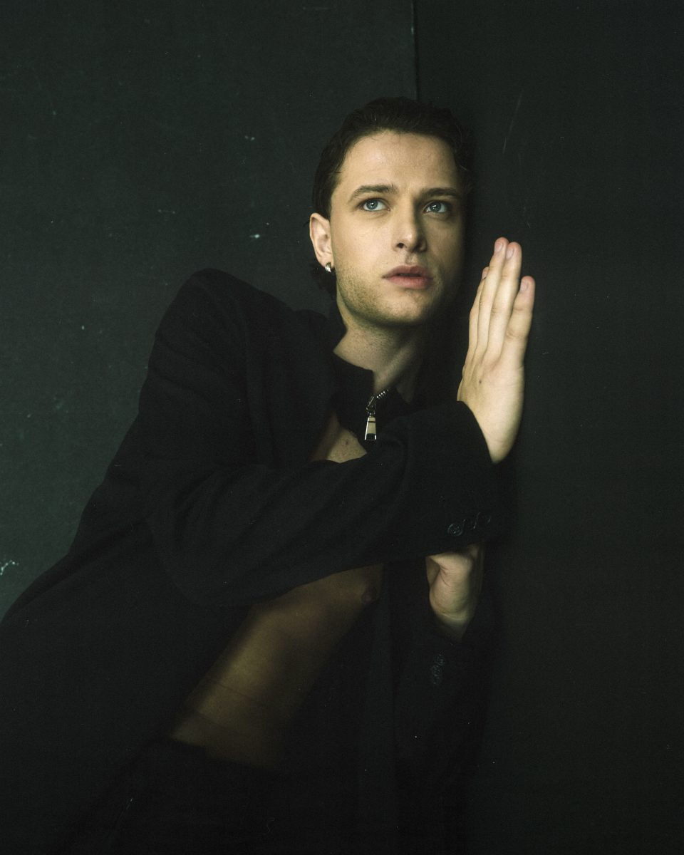 BEYOND THE ROLE: FRANCESCO PELLEGRINO AND THE BEAUTY OF DISAPPEARING INTO DARKNESS BEYOND THE ROLE: FRANCESCO PELLEGRINO AND THE BEAUTY OF DISAPPEARING INTO DARKNESS Vanity Teen 虚荣青年 Lifestyle & new faces magazine