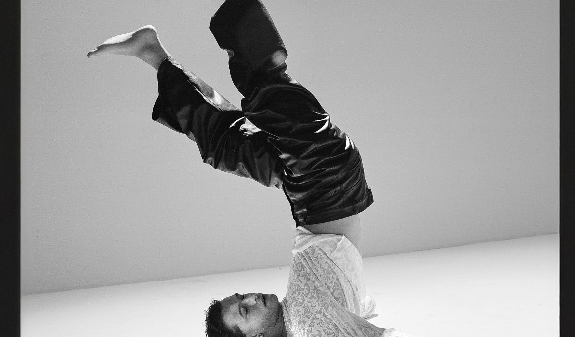 BEYOND THE ROLE: FRANCESCO PELLEGRINO AND THE BEAUTY OF DISAPPEARING INTO DARKNESS BEYOND THE ROLE: FRANCESCO PELLEGRINO AND THE BEAUTY OF DISAPPEARING INTO DARKNESS Vanity Teen 虚荣青年 Lifestyle & new faces magazine