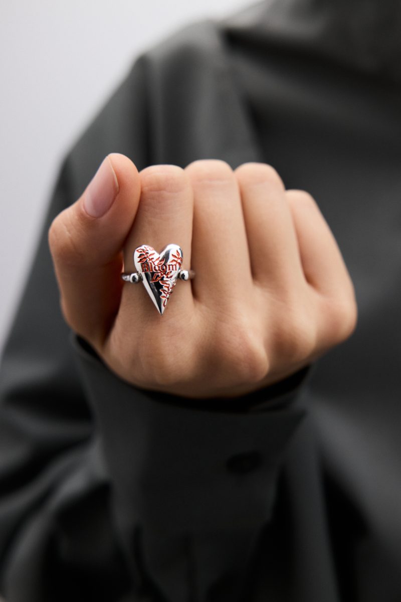 WHEN FLOWERS GROW FROM STONE: AVGVST’S ASTEROID GARDEN BLOOMS AGAINST THE IMPOSSIBLE Vanity Teen 虚荣青年 Lifestyle & new faces magazine WHEN FLOWERS GROW FROM STONE: AVGVST’S ASTEROID GARDEN BLOOMS AGAINST THE IMPOSSIBLE WHEN FLOWERS GROW FROM STONE: AVGVST’S ASTEROID GARDEN BLOOMS AGAINST THE IMPOSSIBLE Vanity Teen 虚荣青年 Lifestyle & new faces magazine