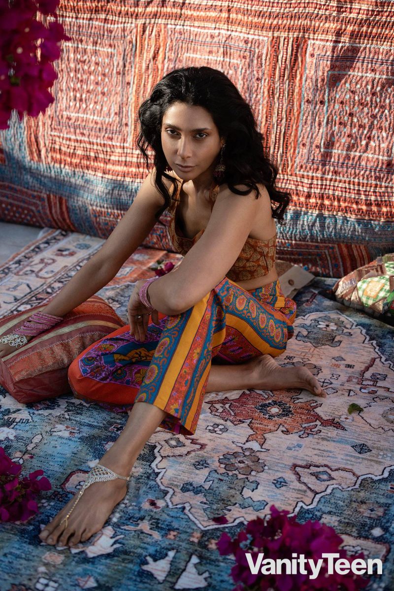 CHRISTINA KALI: THREADS OF HERITAGE IN RUPEES DESIGNS CHRISTINA KALI: THREADS OF HERITAGE IN RUPEES DESIGNS Vanity Teen 虚荣青年 Lifestyle & new faces magazine