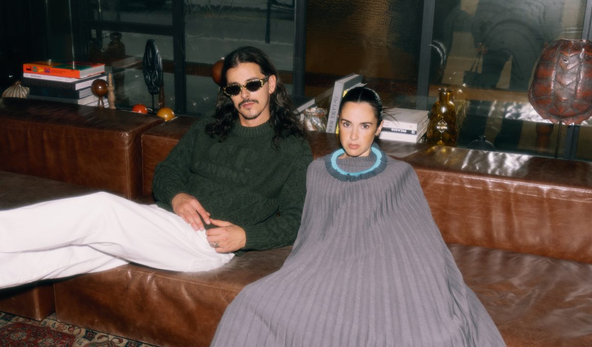 TIMELESSNESS REVIVAL: IN CONVERSATION WITH VICTORIA/TOMAS TIMELESSNESS REVIVAL: IN CONVERSATION WITH VICTORIA/TOMAS Vanity Teen 虚荣青年 Lifestyle & new faces magazine