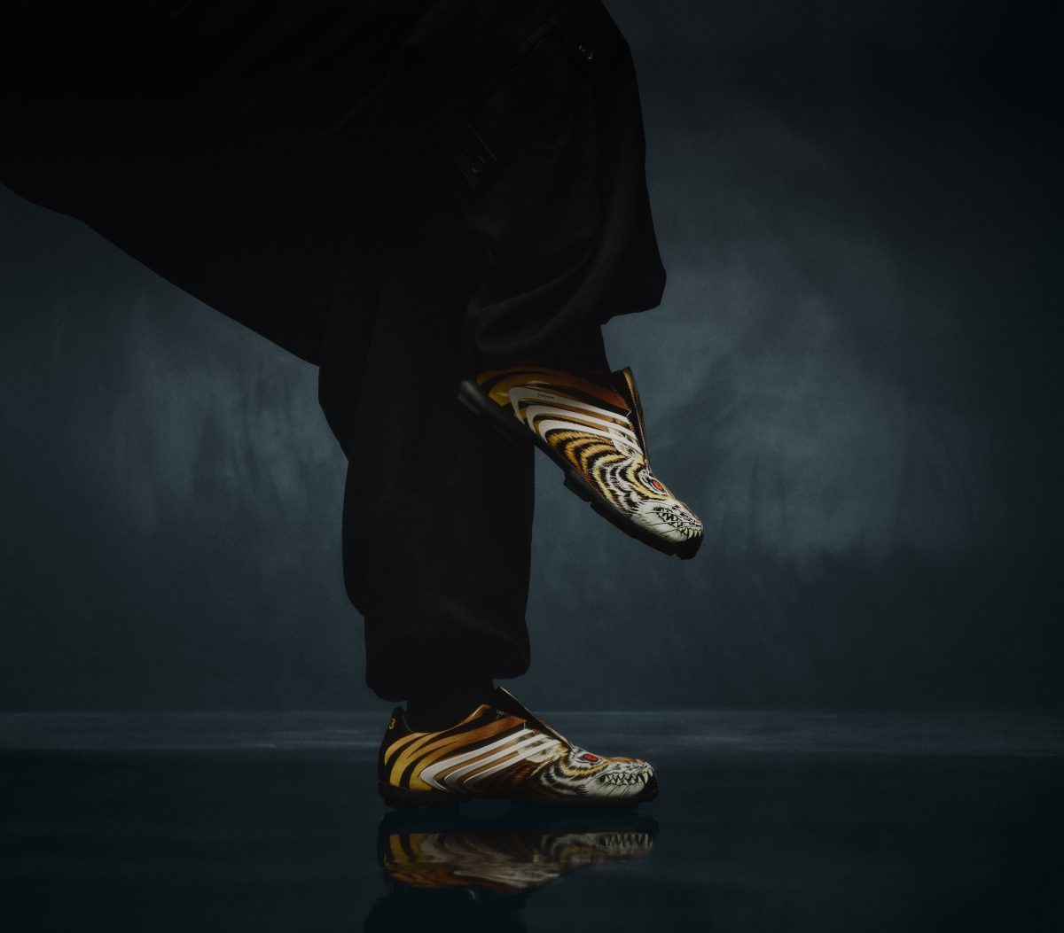 Where Myth Meets Football: Y-3 F50 TUNIT Returns to Dominate the Streets and the Pitch Where Myth Meets Football: Y-3 F50 TUNIT Returns to Dominate the Streets and the Pitch Vanity Teen 虚荣青年 Lifestyle & new faces magazine