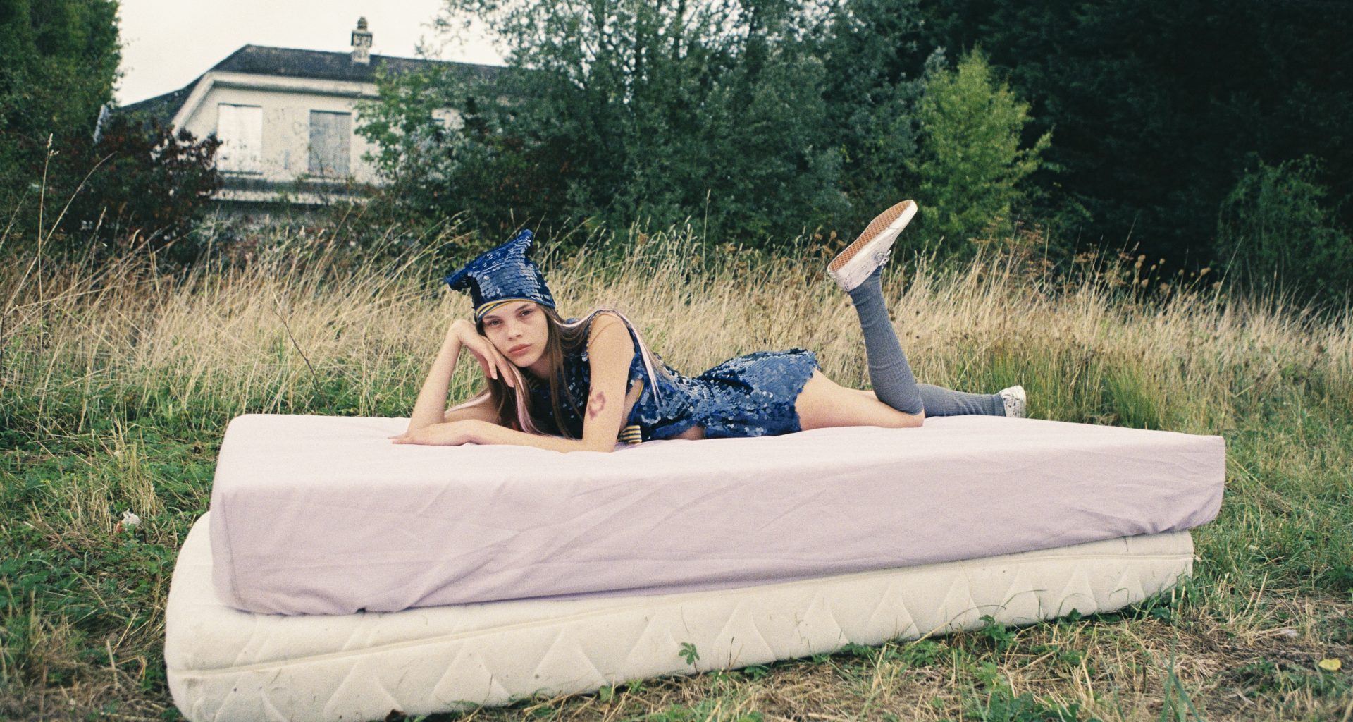 Florentina Leitner SS26 Is a Love Letter to Hot Girl Summers and Teenage Daydreams Florentina Leitner SS26 Is a Love Letter to Hot Girl Summers and Teenage Daydreams Vanity Teen 虚荣青年 Lifestyle & new faces magazine