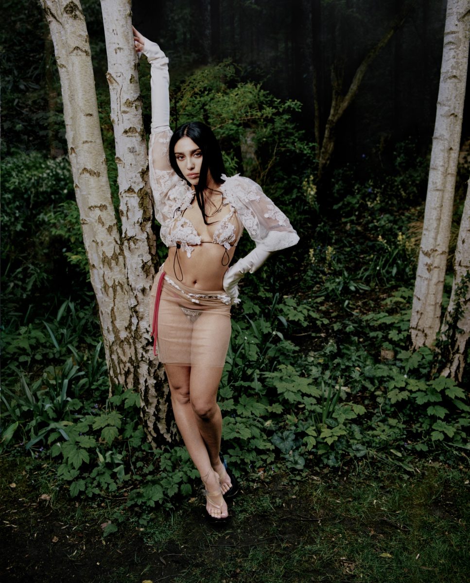 OTTOLINGER’S “GIRLFRIEND” IS NOT A MOOD — IT’S A SURVIVAL STRATEGY OTTOLINGER’S “GIRLFRIEND” IS NOT A MOOD — IT’S A SURVIVAL STRATEGY Vanity Teen 虚荣青年 Lifestyle & new faces magazine