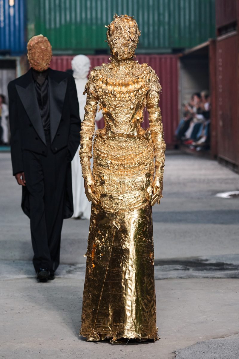 Maison Margiela Folders | Fall Winter 2026 Collection in Shanghai Maison Margiela Folders | Fall Winter 2026 Collection in Shanghai Vanity Teen 虚荣青年 Lifestyle & new faces magazine