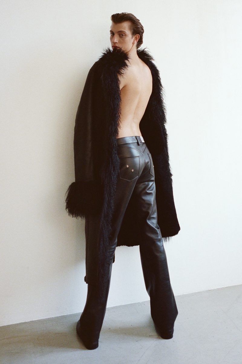 Into the Dark: Ludovic de Saint Sernin Returns to Instinct for Autumn/Winter 2026 Into the Dark: Ludovic de Saint Sernin Returns to Instinct for Autumn/Winter 2026 Vanity Teen 虚荣青年 Lifestyle & new faces magazine