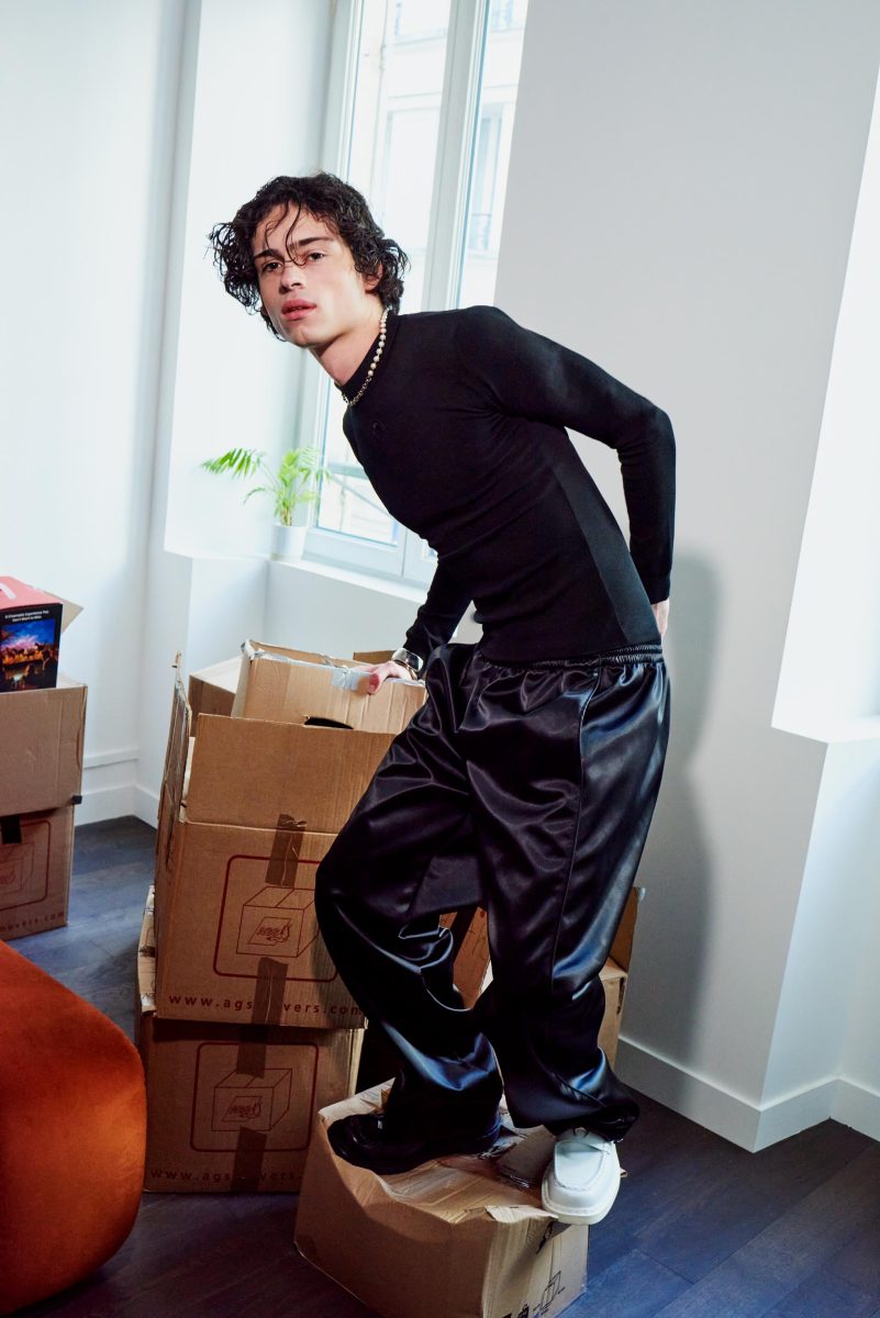 Nathan Mannevy Opens the Future: The First Face of “A Day With” Nathan Mannevy Opens the Future: The First Face of “A Day With” Vanity Teen 虚荣青年 Lifestyle & new faces magazine