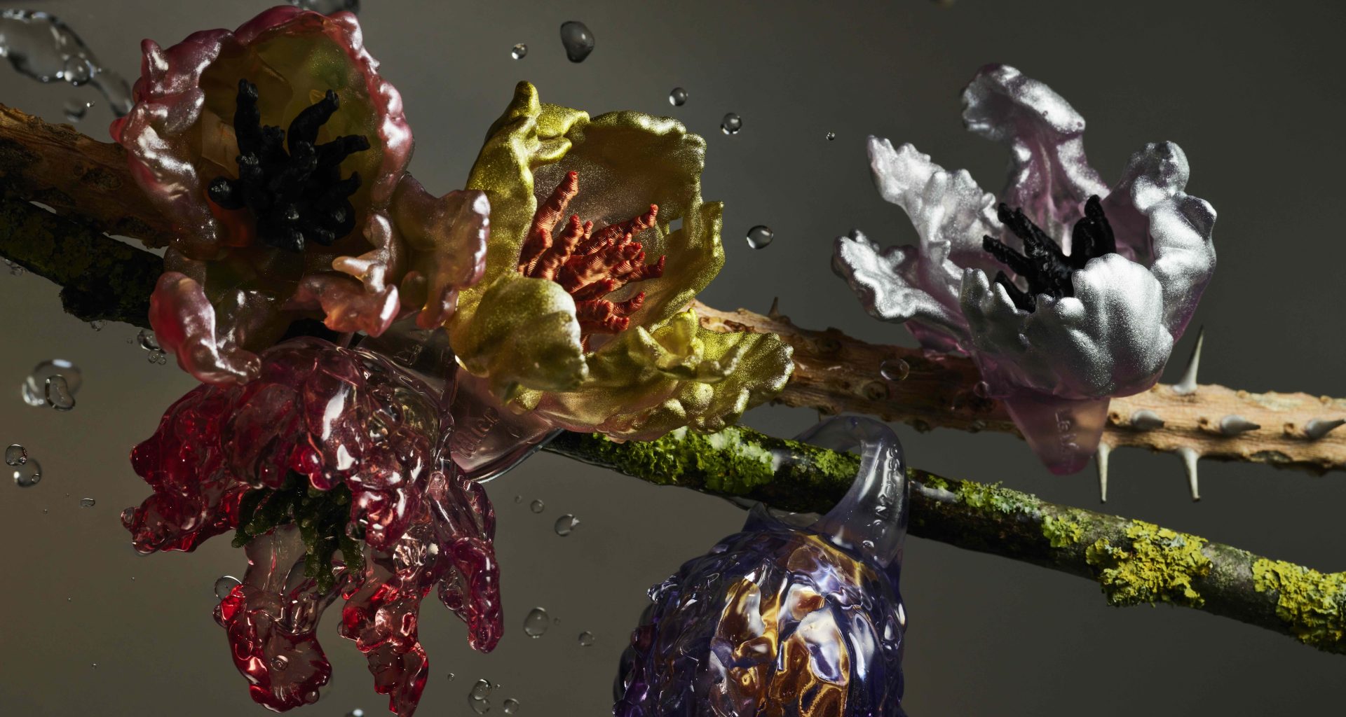 TÉTIER AND LA MANSO RETURN TO THEIR PLASTIC FANTASY TÉTIER AND LA MANSO RETURN TO THEIR PLASTIC FANTASY Vanity Teen 虚荣青年
