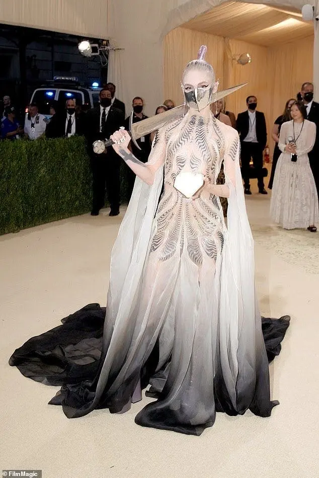 Met Gala 2026: “Fashion Is Art”, Theme, Designers to Watch and the polemics Met Gala 2026: “Fashion Is Art”, Theme, Designers to Watch and the polemics Vanity Teen 虚荣青年 Lifestyle & new faces magazine