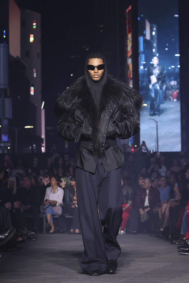 Gucci core for the Cruise 2027 goes to New York: a return to a glorious era Vanity Teen 虚荣青年 Lifestyle & new faces magazine Gucci core for the Cruise 2027 goes to New York: a return to a glorious era Gucci core for the Cruise 2027 goes to New York: a return to a glorious era Vanity Teen 虚荣青年 Lifestyle & new faces magazine
