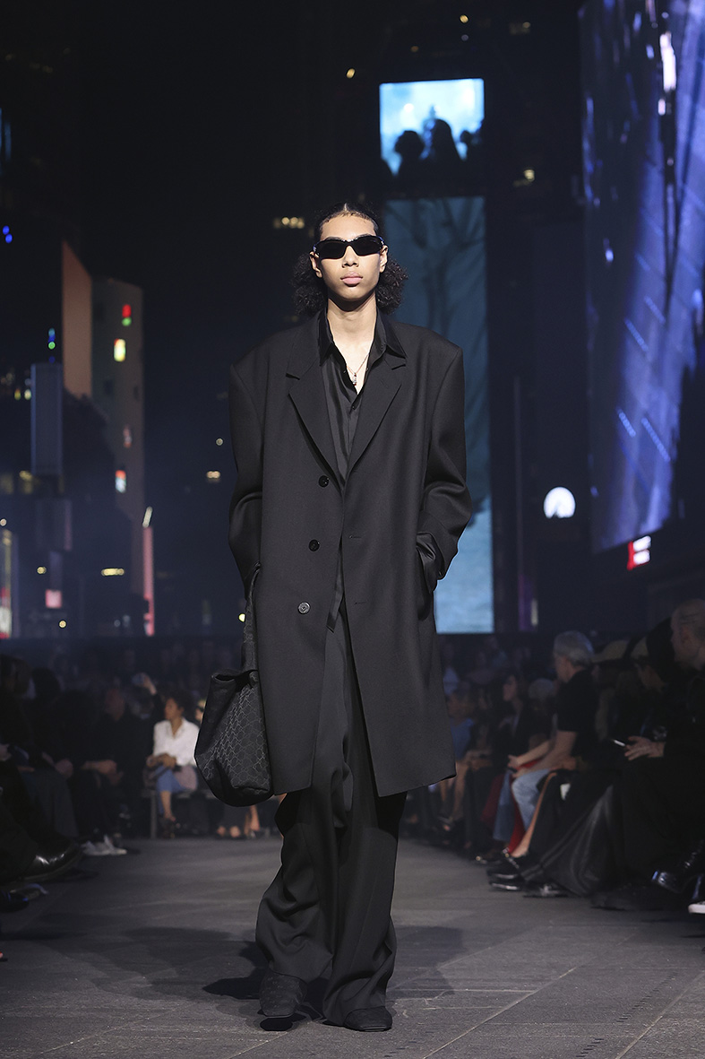 Gucci core for the Cruise 2027 goes to New York: a return to a glorious era Vanity Teen 虚荣青年 Lifestyle & new faces magazine Gucci core for the Cruise 2027 goes to New York: a return to a glorious era Gucci core for the Cruise 2027 goes to New York: a return to a glorious era Vanity Teen 虚荣青年 Lifestyle & new faces magazine