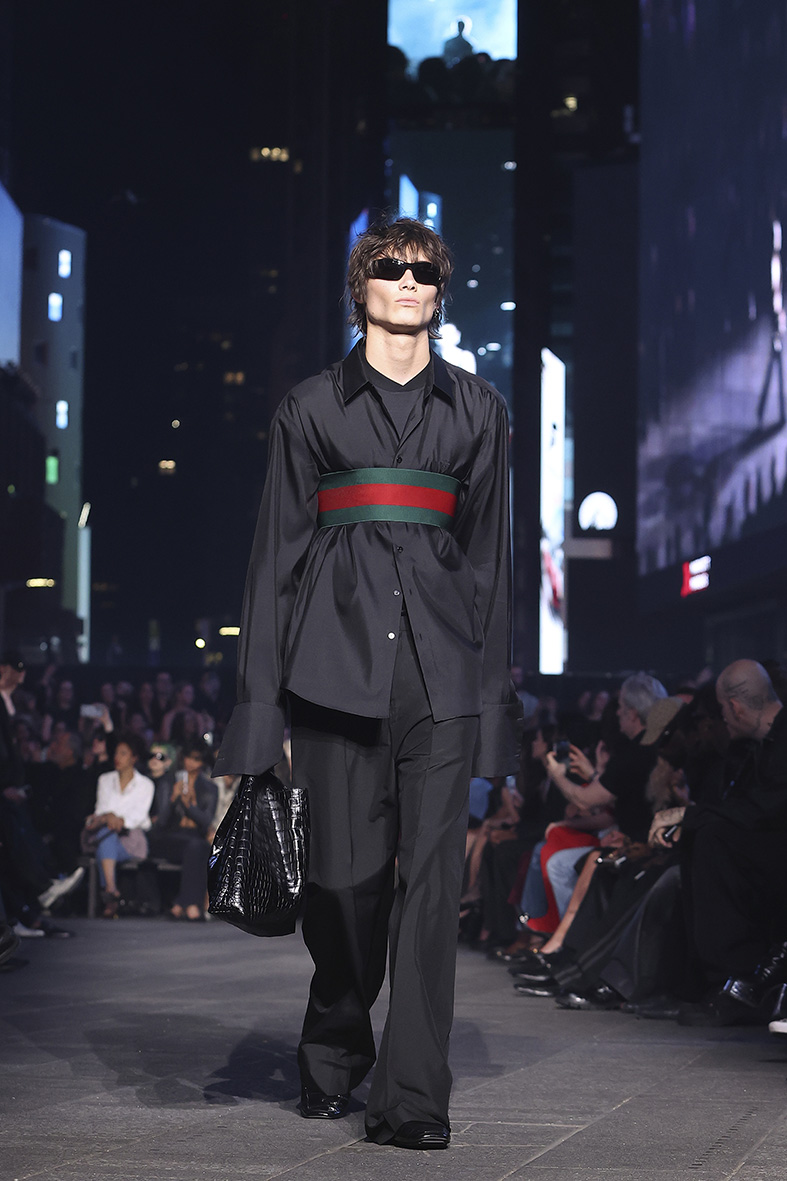 Gucci core for the Cruise 2027 goes to New York: a return to a glorious era Vanity Teen 虚荣青年 Lifestyle & new faces magazine Gucci core for the Cruise 2027 goes to New York: a return to a glorious era Gucci core for the Cruise 2027 goes to New York: a return to a glorious era Vanity Teen 虚荣青年 Lifestyle & new faces magazine