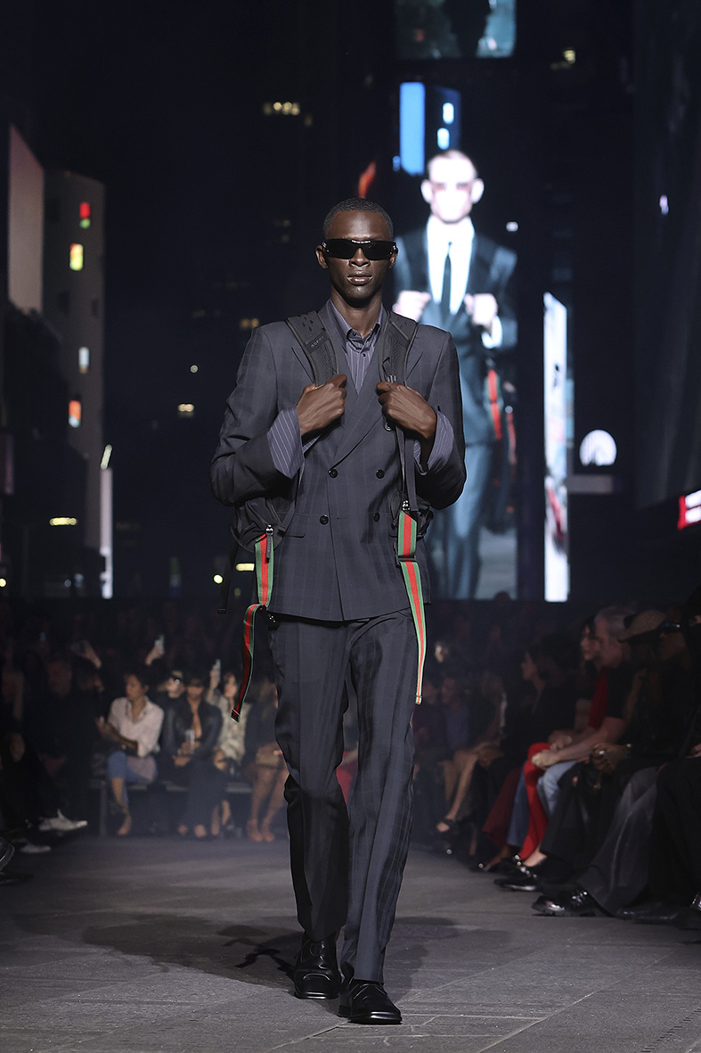Gucci core for the Cruise 2027 goes to New York: a return to a glorious era Vanity Teen 虚荣青年 Lifestyle & new faces magazine Gucci core for the Cruise 2027 goes to New York: a return to a glorious era Gucci core for the Cruise 2027 goes to New York: a return to a glorious era Vanity Teen 虚荣青年 Lifestyle & new faces magazine