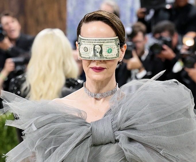 Why Sarah Paulson’s Matières Fécales Look Actually Nailed the Met Gala Theme Why Sarah Paulson’s Matières Fécales Look Actually Nailed the Met Gala Theme Vanity Teen 虚荣青年
