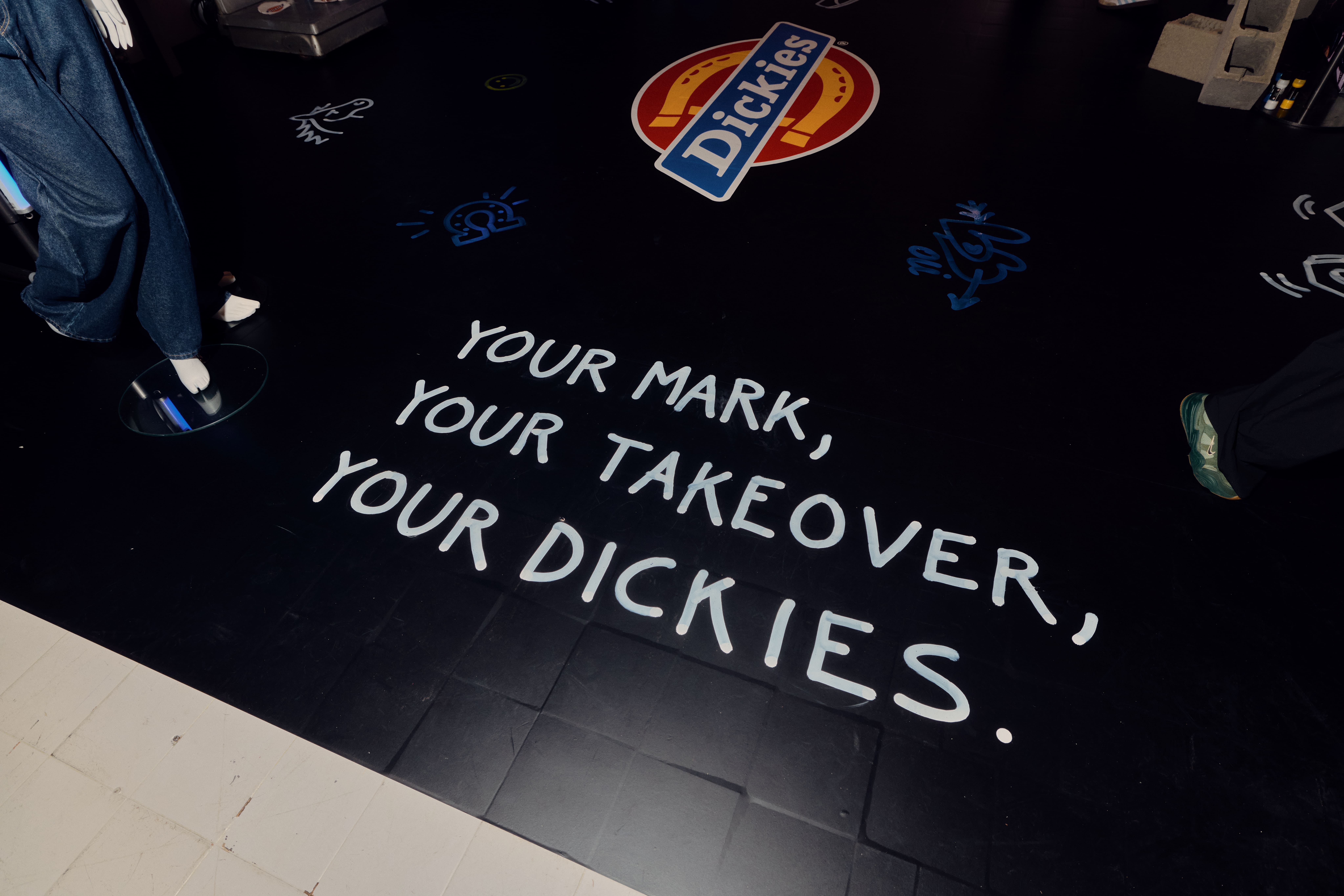 Dickies Turns Milan Into a Workwear Playground for SS27 Vanity Teen 虚荣青年 Dickies Turns Milan Into a Workwear Playground for SS27 Dickies Turns Milan Into a Workwear Playground for SS27 Vanity Teen 虚荣青年