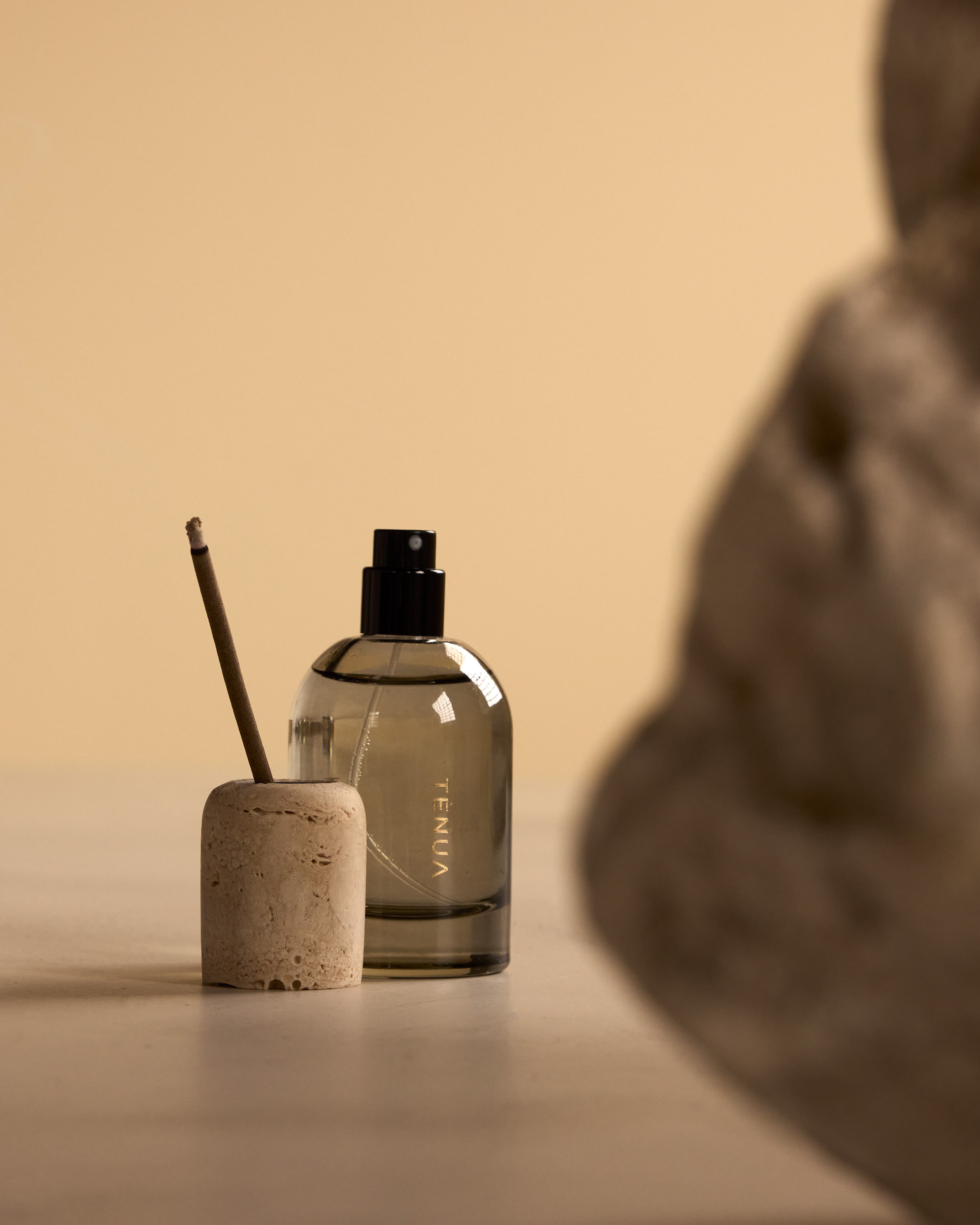 TÈNUA and the Architecture of Scent TÈNUA and the Architecture of Scent Vanity Teen 虚荣青年
