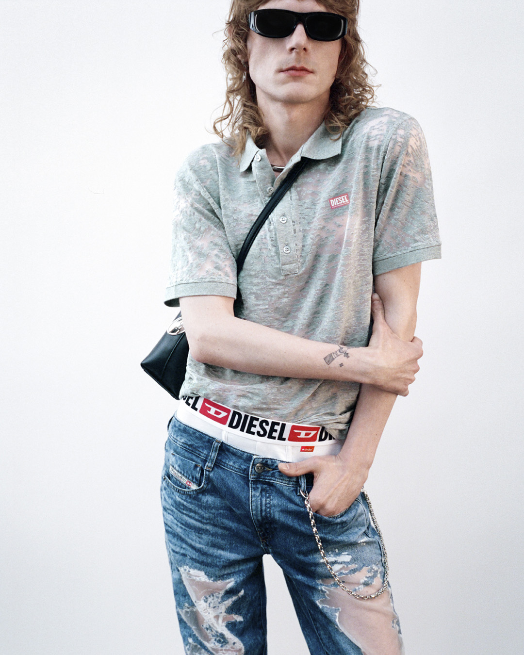 Diesel and Tinder Want You to Fall in Love Without the Rules Vanity Teen 虚荣青年 Diesel and Tinder Want You to Fall in Love Without the Rules Diesel and Tinder Want You to Fall in Love Without the Rules Vanity Teen 虚荣青年