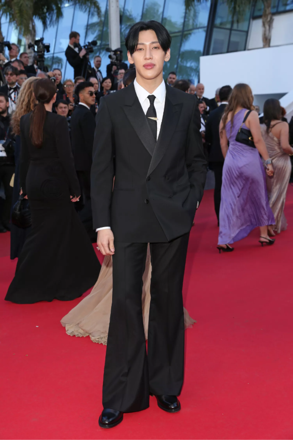 The Trends Taking Over the Cannes 2026 Red Carpet  The Trends Taking Over the Cannes 2026 Red Carpet  Vanity Teen 虚荣青年 Lifestyle & new faces magazine