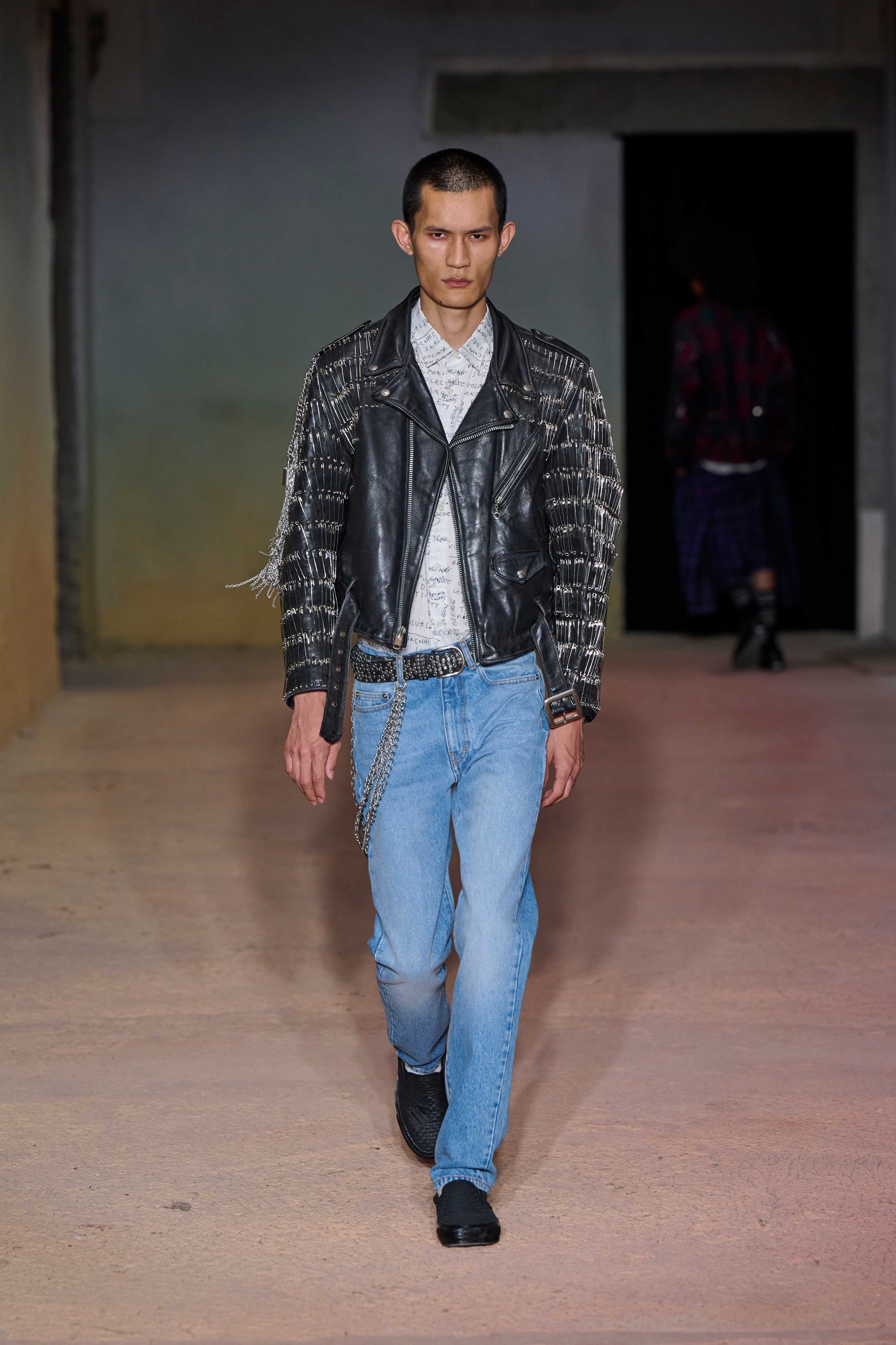 DSM Kei Ninomiya Brings punk to Pitti Uomo 110 for Spring Summer 2027 Vanity Teen 虚荣青年 DSM Kei Ninomiya Brings punk to Pitti Uomo 110 for Spring Summer 2027 DSM Kei Ninomiya Brings punk to Pitti Uomo 110 for Spring Summer 2027 Vanity Teen 虚荣青年
