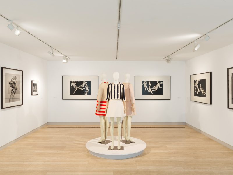 THE DAY FASHION LEARNED TO FLOAT - PETER KNAPP: LE TEMPS COURRÈGES THE DAY FASHION LEARNED TO FLOAT - PETER KNAPP: LE TEMPS COURRÈGES Vanity Teen 虚荣青年