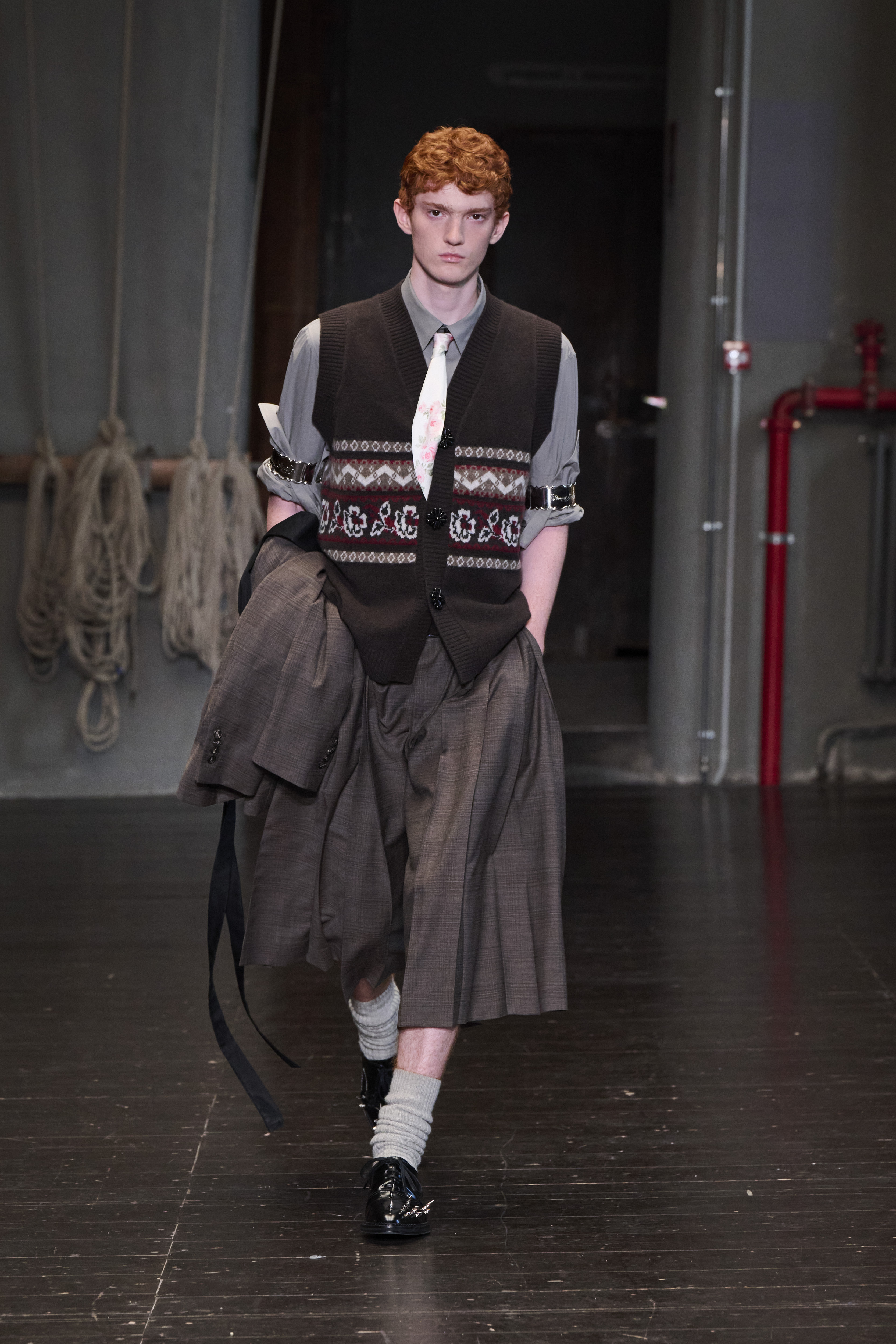 Simone Rocha brings a modern's man identity at Pitti Uomo for Spring Summer 2027 Vanity Teen 虚荣青年 Simone Rocha brings a modern's man identity at Pitti Uomo for Spring Summer 2027 Simone Rocha brings a modern's man identity at Pitti Uomo for Spring Summer 2027 Vanity Teen 虚荣青年