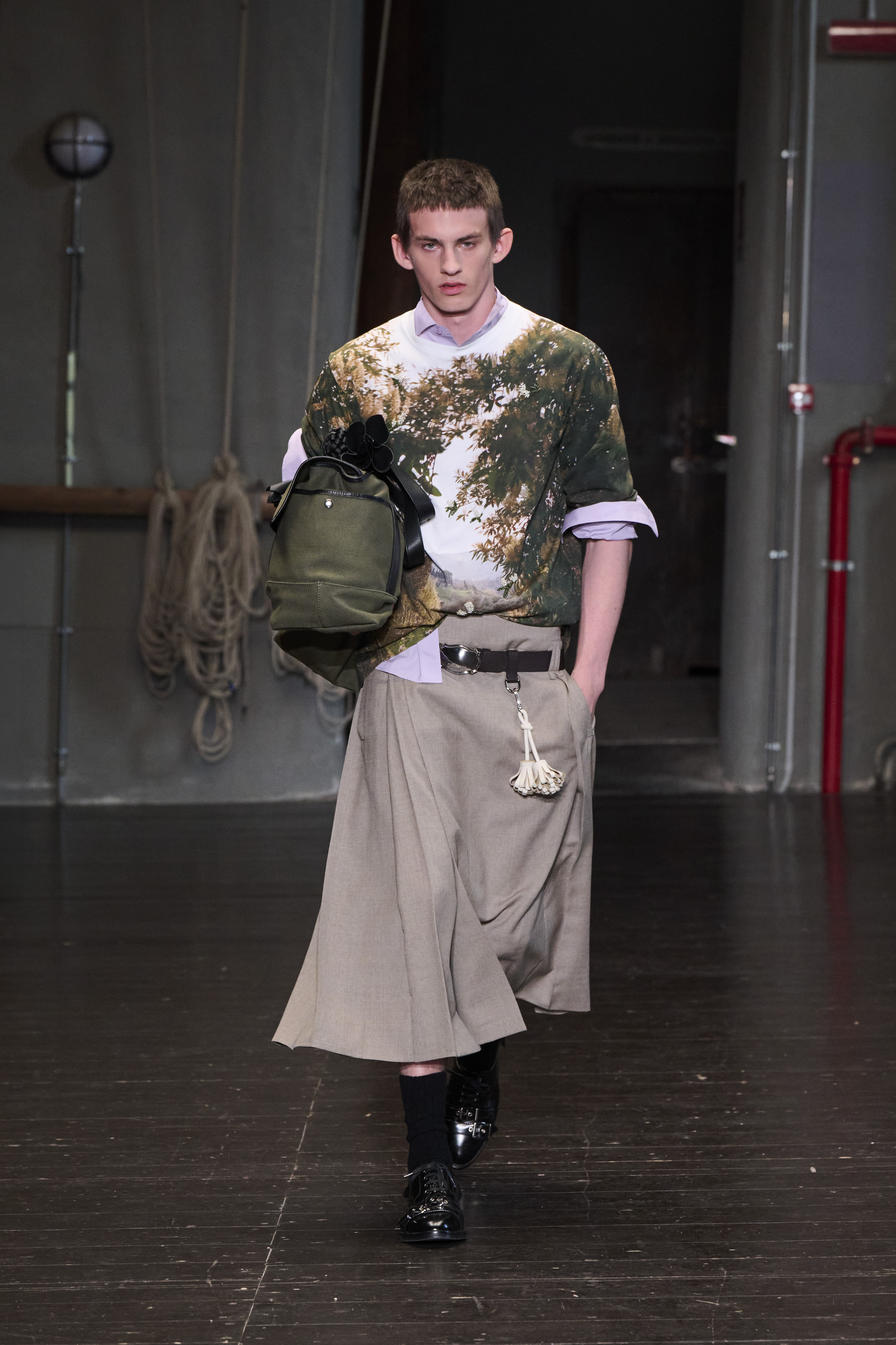 Simone Rocha brings a modern's man identity at Pitti Uomo for Spring Summer 2027 Vanity Teen 虚荣青年 Simone Rocha brings a modern's man identity at Pitti Uomo for Spring Summer 2027 Simone Rocha brings a modern's man identity at Pitti Uomo for Spring Summer 2027 Vanity Teen 虚荣青年