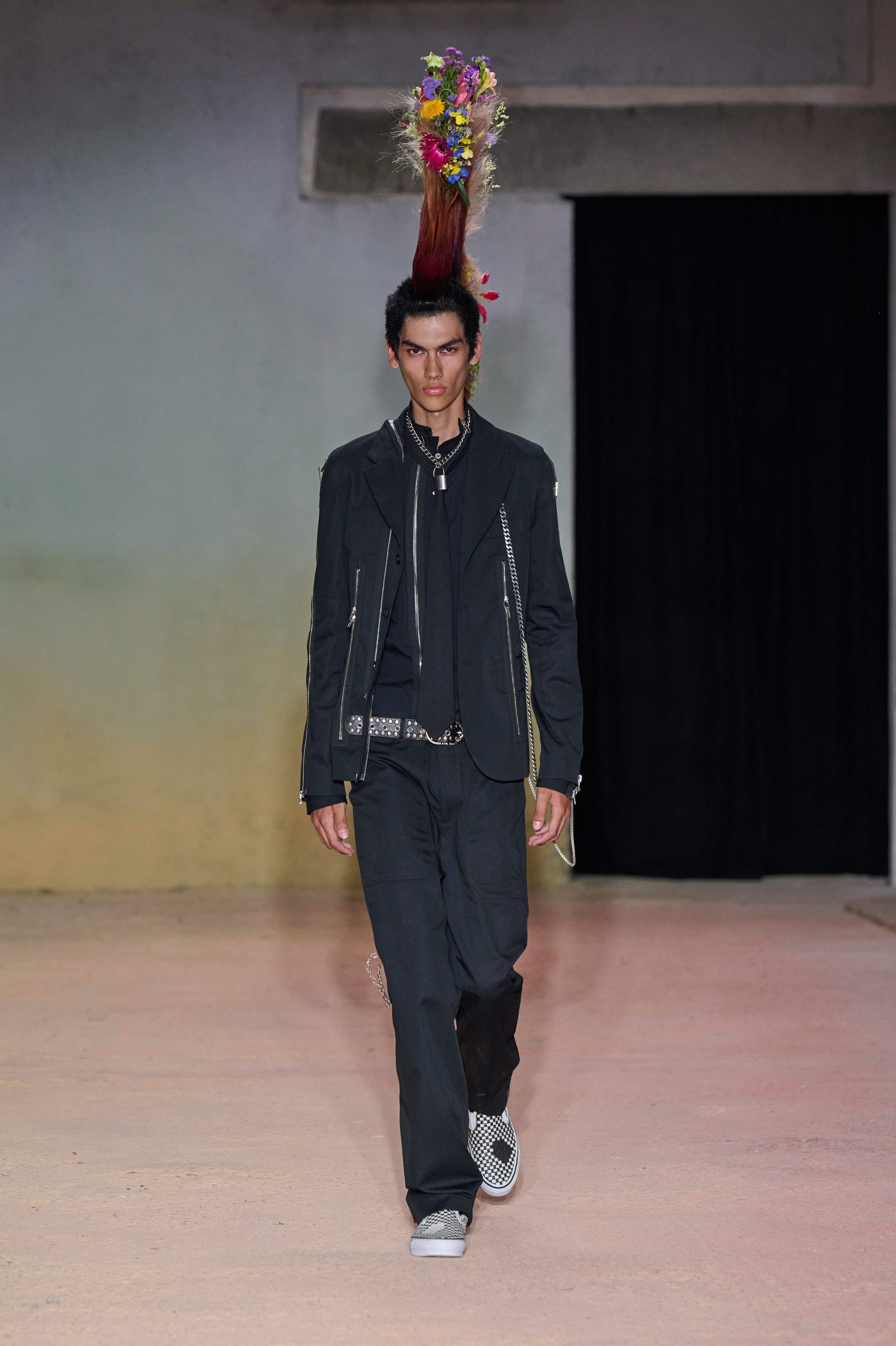DSM Kei Ninomiya Brings punk to Pitti Uomo 110 for Spring Summer 2027 Vanity Teen 虚荣青年 DSM Kei Ninomiya Brings punk to Pitti Uomo 110 for Spring Summer 2027 DSM Kei Ninomiya Brings punk to Pitti Uomo 110 for Spring Summer 2027 Vanity Teen 虚荣青年