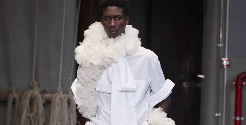 Simone Rocha brings a modern's man identity at Pitti Uomo for Spring Summer 2027 Simone Rocha brings a modern's man identity at Pitti Uomo for Spring Summer 2027 Vanity Teen 虚荣青年
