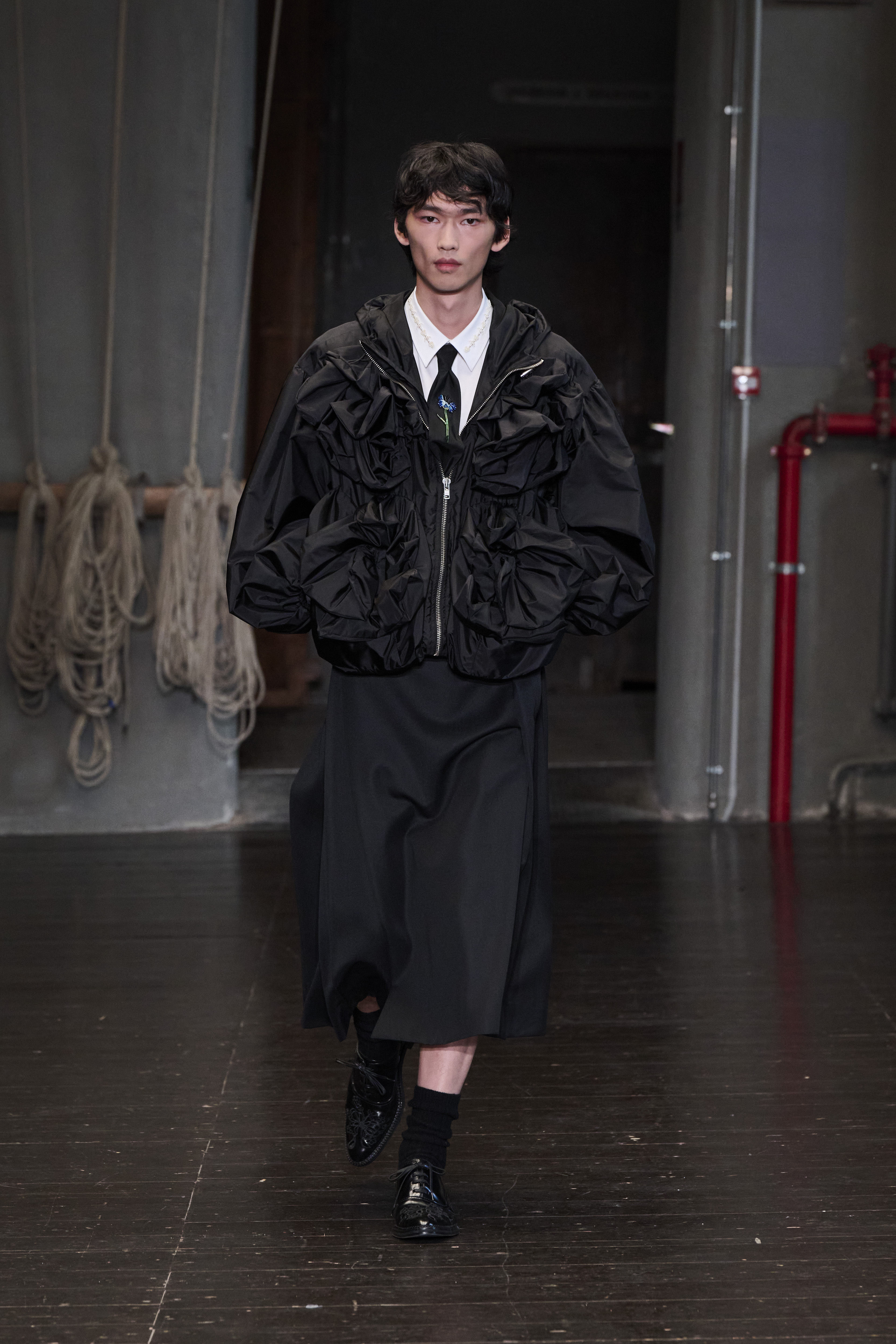 Simone Rocha brings a modern's man identity at Pitti Uomo for Spring Summer 2027 Vanity Teen 虚荣青年 Simone Rocha brings a modern's man identity at Pitti Uomo for Spring Summer 2027 Simone Rocha brings a modern's man identity at Pitti Uomo for Spring Summer 2027 Vanity Teen 虚荣青年