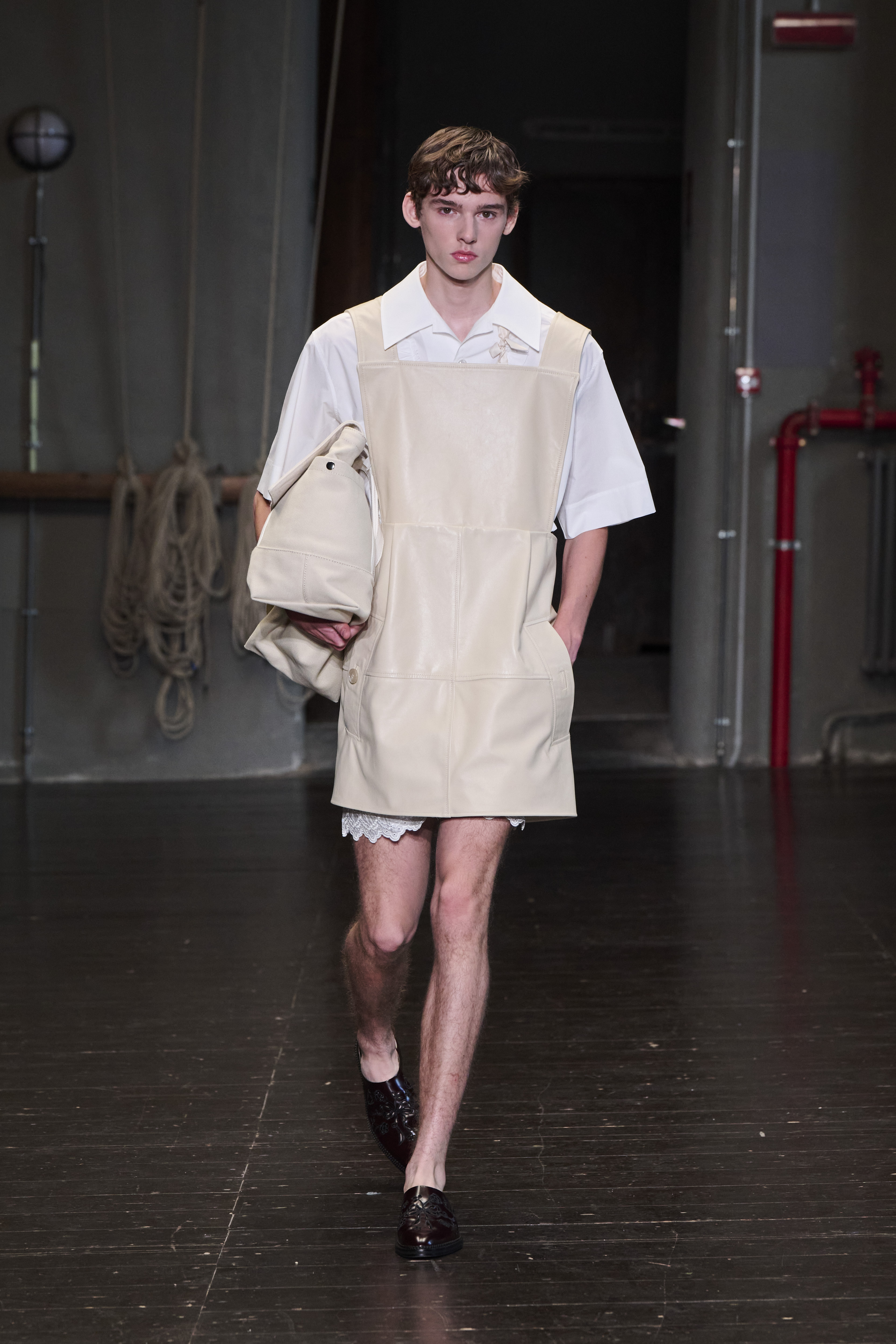 Simone Rocha brings a modern's man identity at Pitti Uomo for Spring Summer 2027 Vanity Teen 虚荣青年 Simone Rocha brings a modern's man identity at Pitti Uomo for Spring Summer 2027 Simone Rocha brings a modern's man identity at Pitti Uomo for Spring Summer 2027 Vanity Teen 虚荣青年