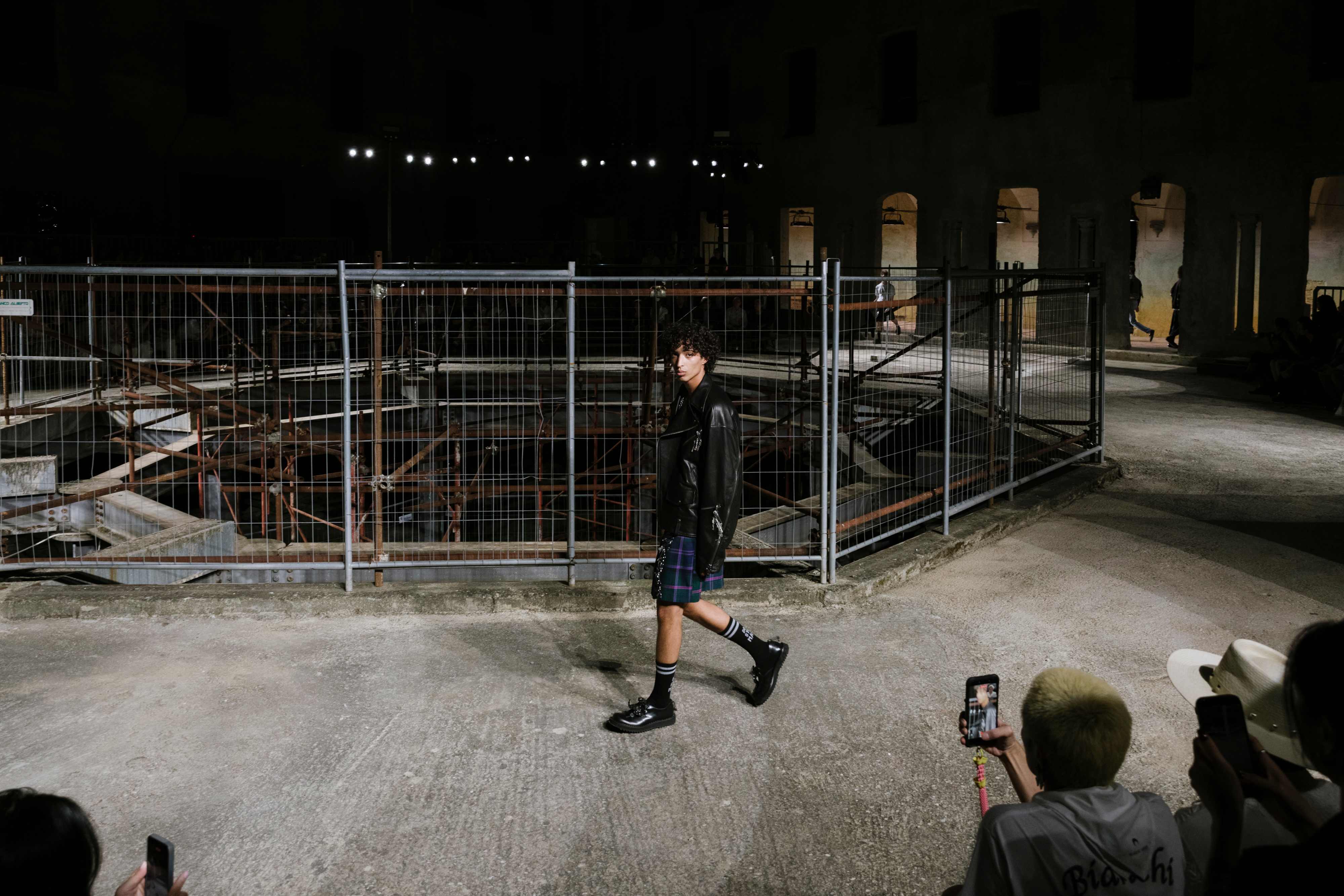 DSM Kei Ninomiya Brings punk to Pitti Uomo 110 for Spring Summer 2027 Vanity Teen 虚荣青年 DSM Kei Ninomiya Brings punk to Pitti Uomo 110 for Spring Summer 2027 DSM Kei Ninomiya Brings punk to Pitti Uomo 110 for Spring Summer 2027 Vanity Teen 虚荣青年