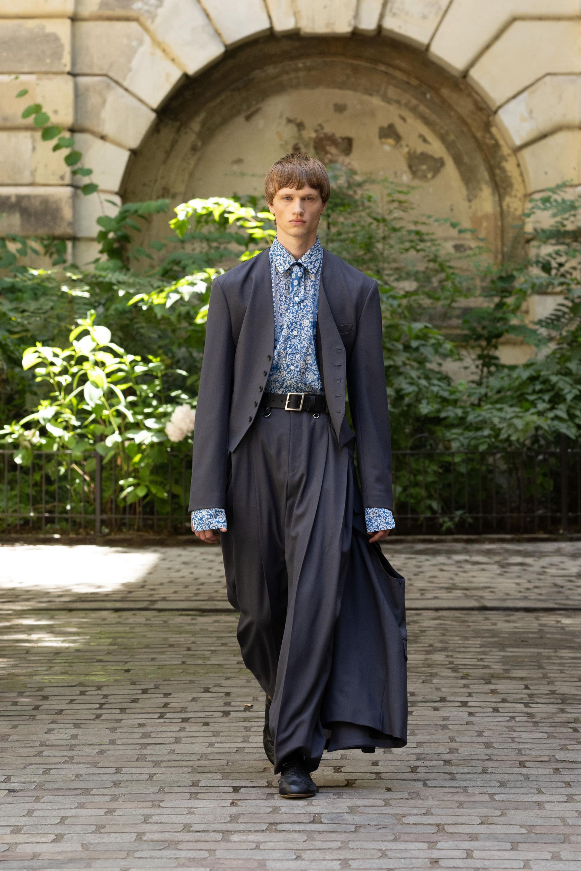 Paris Men’s Fashion Week SS27: Emerging Brands From Days 1–3 Paris Men’s Fashion Week SS27: Emerging Brands From Days 1–3 Vanity Teen 虚荣青年
