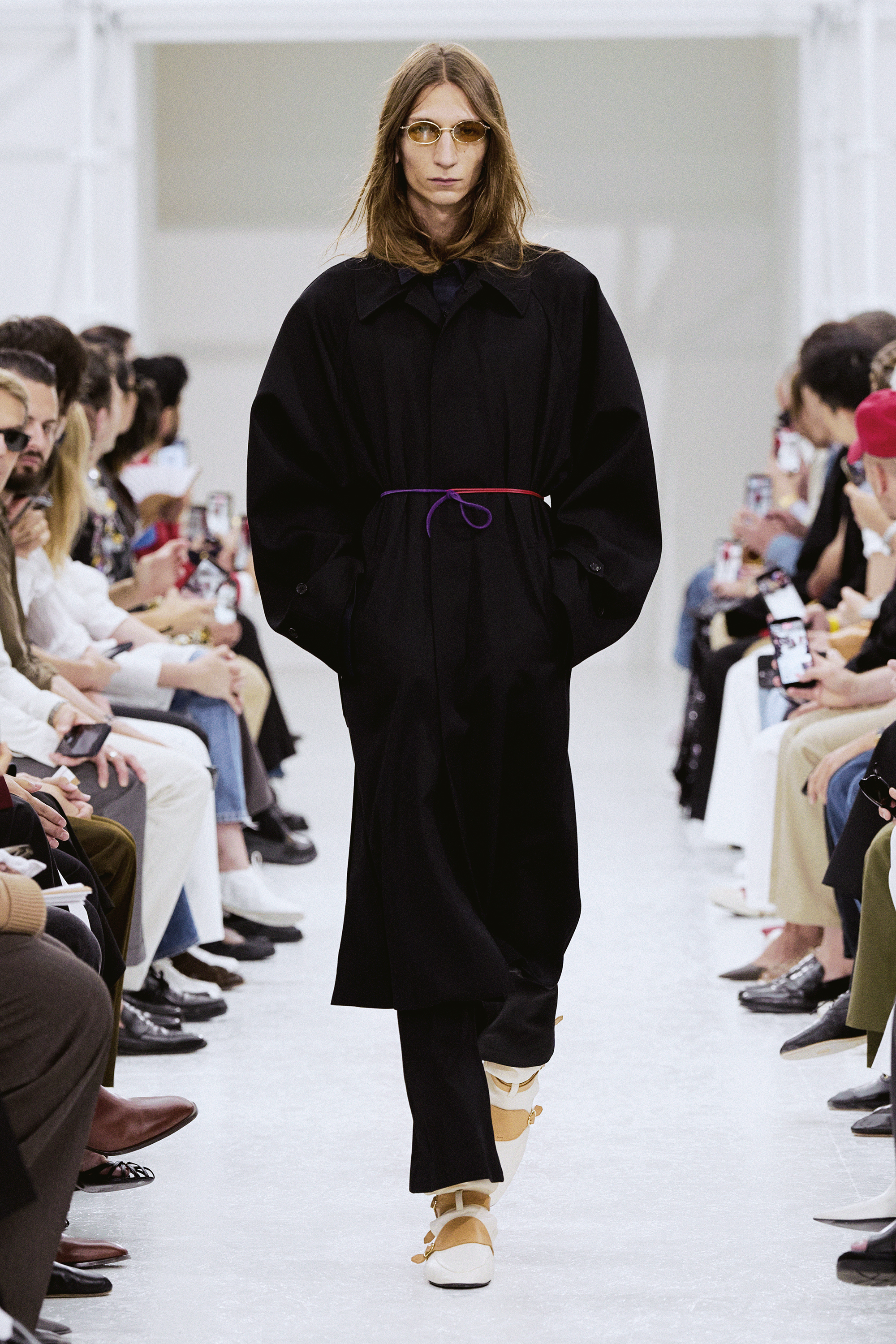 CELINE SPRING–SUMMER 2027: THE END OF THE UNIFORM CELINE SPRING–SUMMER 2027: THE END OF THE UNIFORM Vanity Teen 虚荣青年