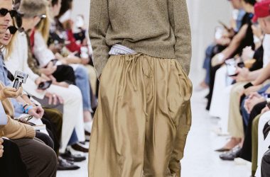 CELINE SPRING–SUMMER 2027: THE END OF THE UNIFORM CELINE SPRING–SUMMER 2027: THE END OF THE UNIFORM Vanity Teen 虚荣青年