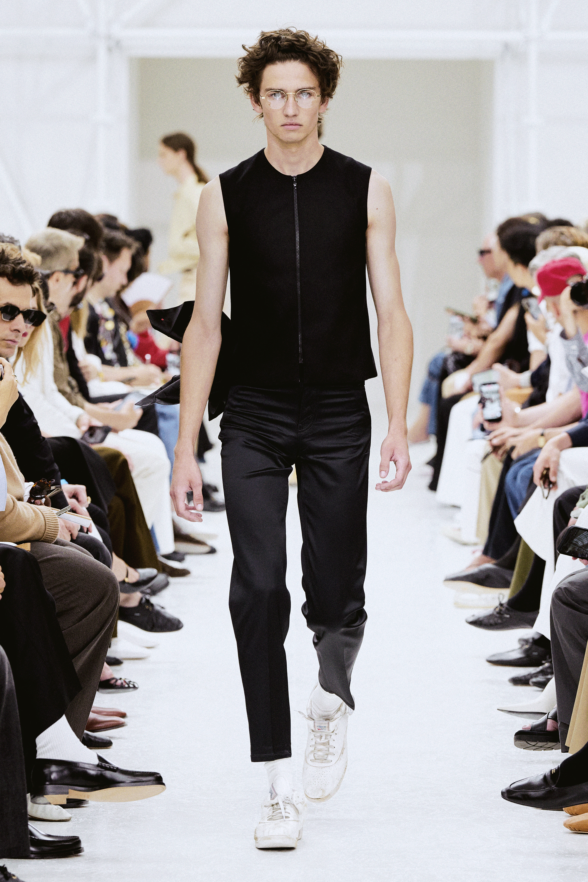 CELINE SPRING–SUMMER 2027: THE END OF THE UNIFORM CELINE SPRING–SUMMER 2027: THE END OF THE UNIFORM Vanity Teen 虚荣青年