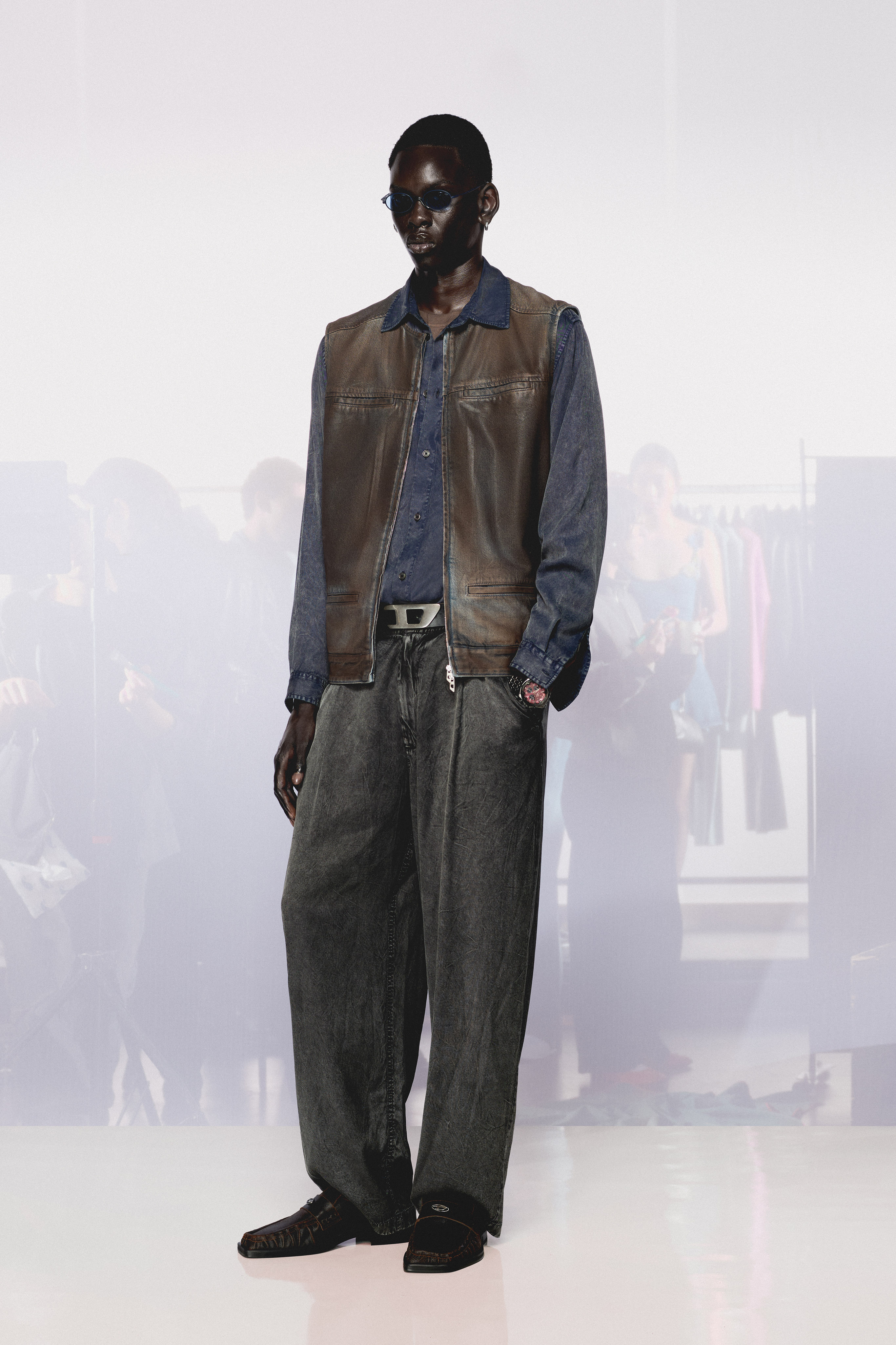 REALITY IS OVERRATED: DIESEL MAKES THE IMPOSSIBLE WEARABLE REALITY IS OVERRATED: DIESEL MAKES THE IMPOSSIBLE WEARABLE Vanity Teen 虚荣青年
