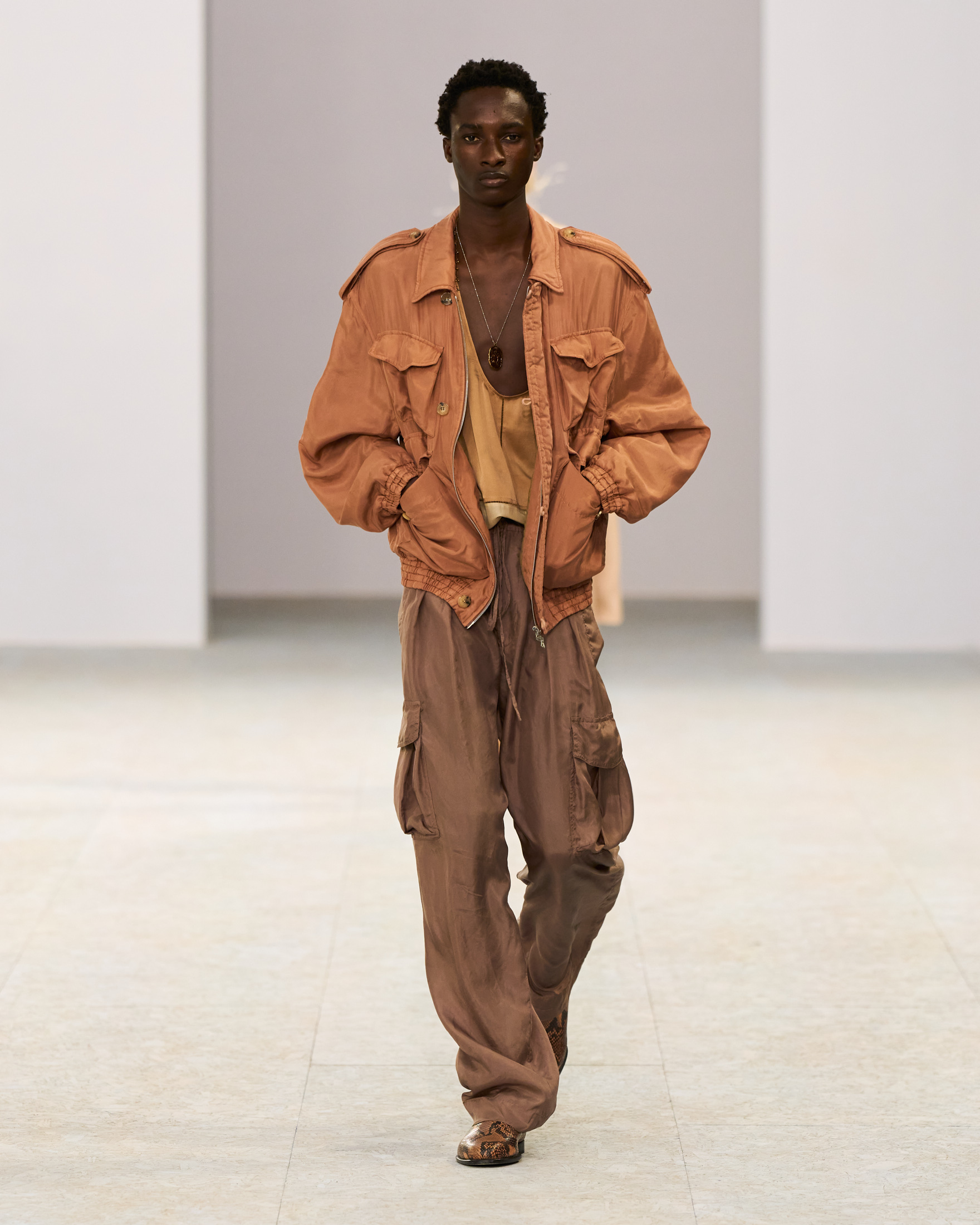 Dries Van Noten Spring Summer 2027 Menswear: The Poetry of Soft Power  Dries Van Noten Spring Summer 2027 Menswear: The Poetry of Soft Power  Vanity Teen 虚荣青年