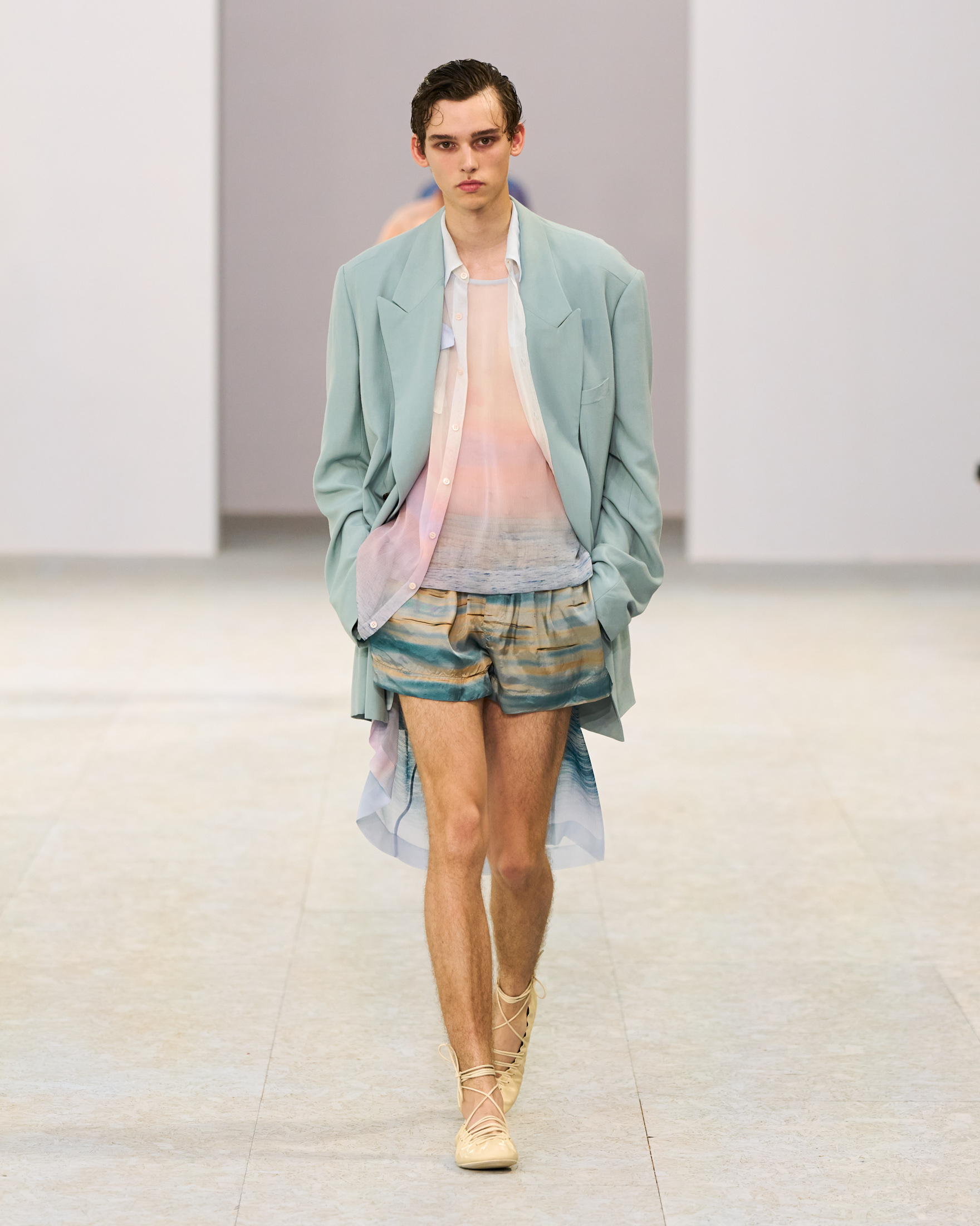 Dries Van Noten Spring Summer 2027 Menswear: The Poetry of Soft Power  Dries Van Noten Spring Summer 2027 Menswear: The Poetry of Soft Power  Vanity Teen 虚荣青年