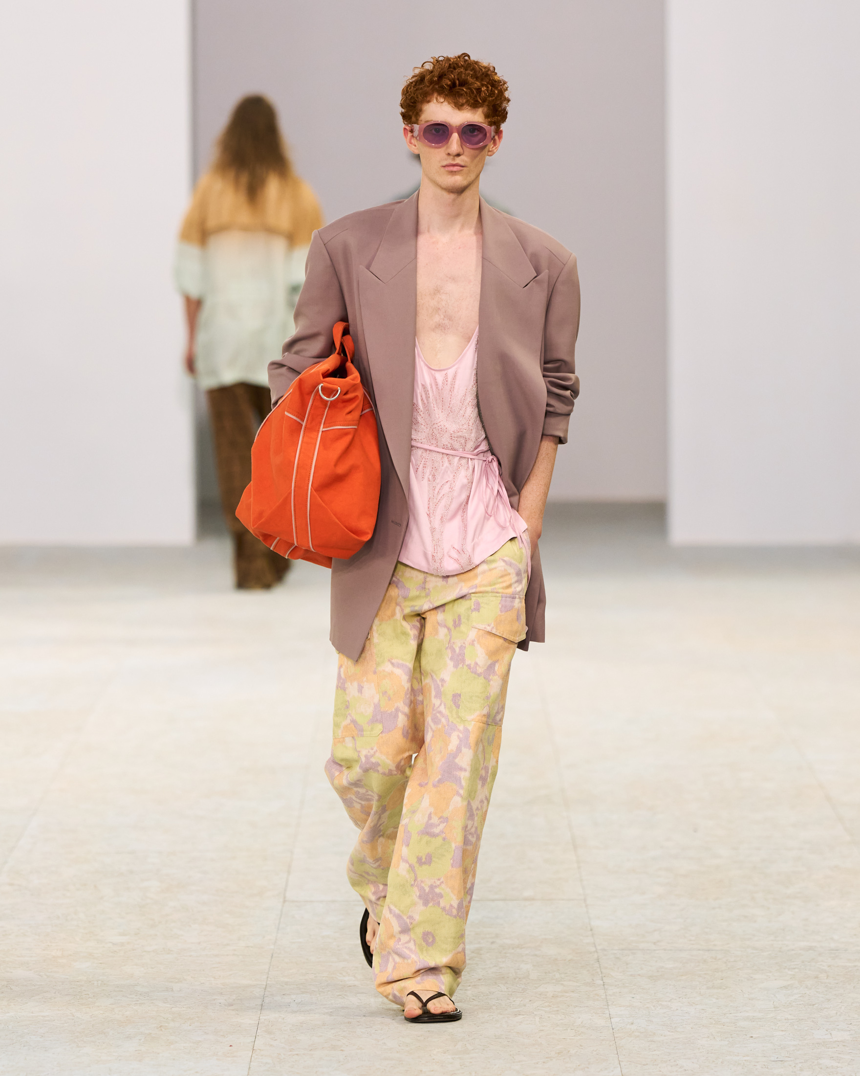 Dries Van Noten Spring Summer 2027 Menswear: The Poetry of Soft Power  Dries Van Noten Spring Summer 2027 Menswear: The Poetry of Soft Power  Vanity Teen 虚荣青年
