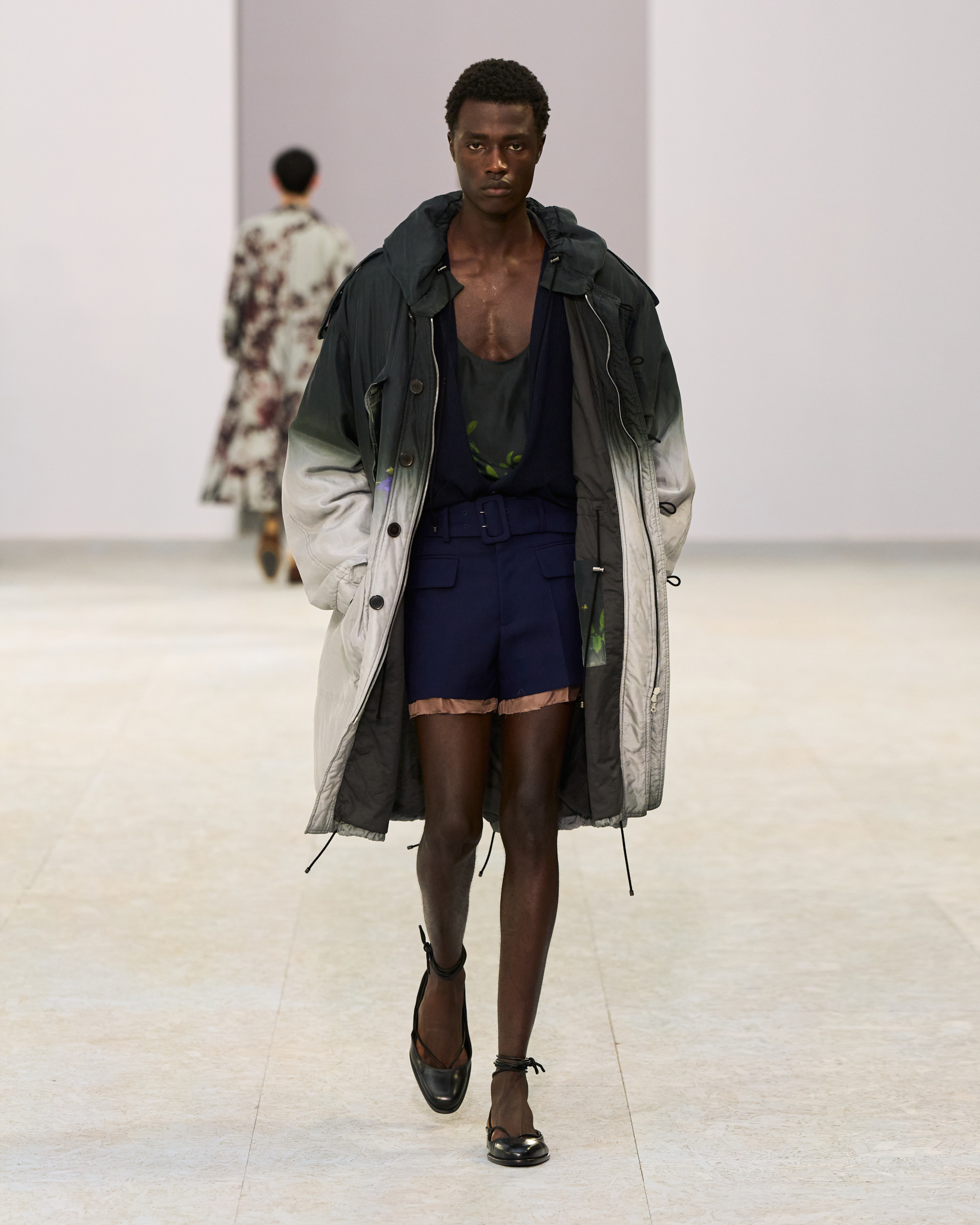 Dries Van Noten Spring Summer 2027 Menswear: The Poetry of Soft Power  Dries Van Noten Spring Summer 2027 Menswear: The Poetry of Soft Power  Vanity Teen 虚荣青年