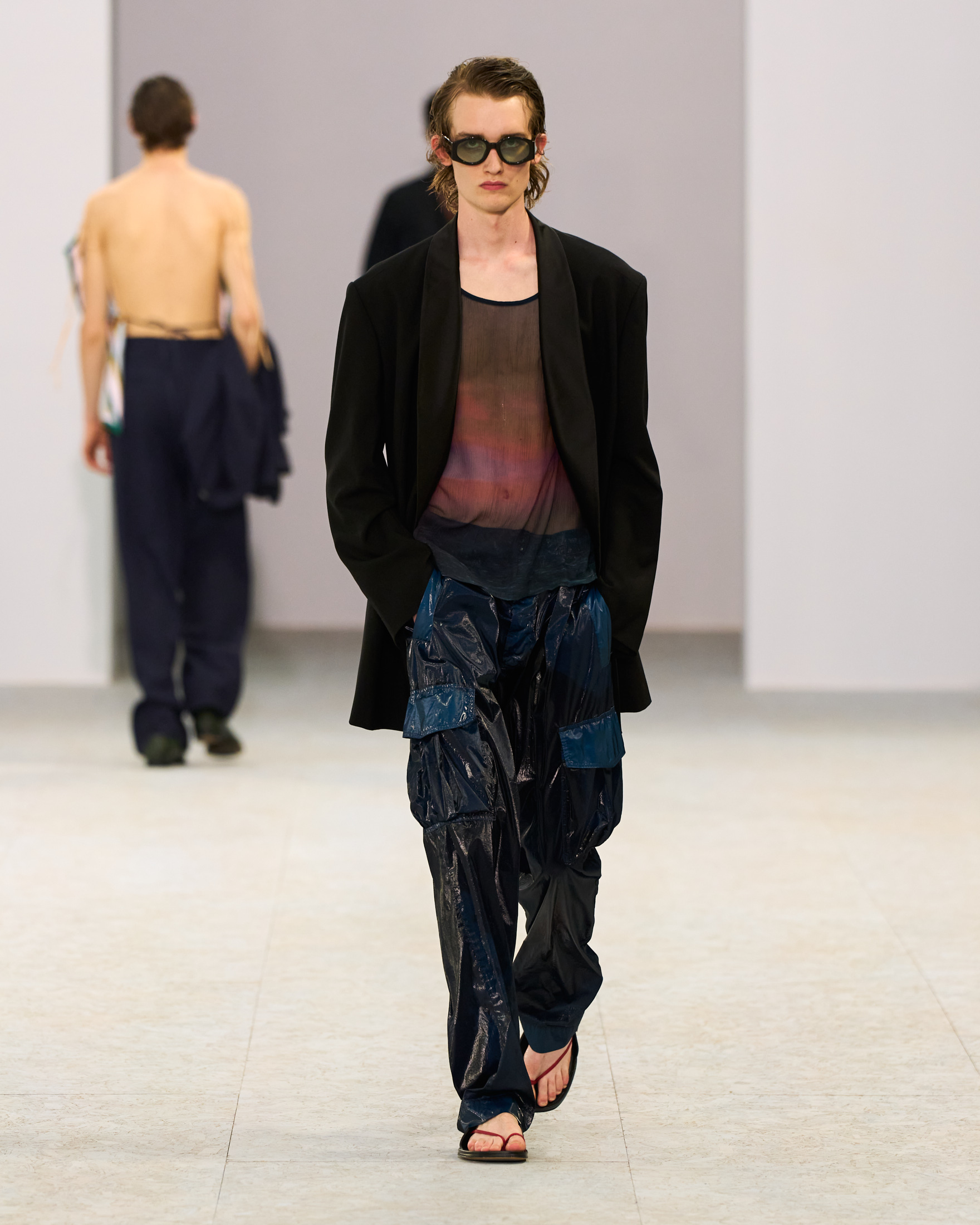 Dries Van Noten Spring Summer 2027 Menswear: The Poetry of Soft Power  Dries Van Noten Spring Summer 2027 Menswear: The Poetry of Soft Power  Vanity Teen 虚荣青年