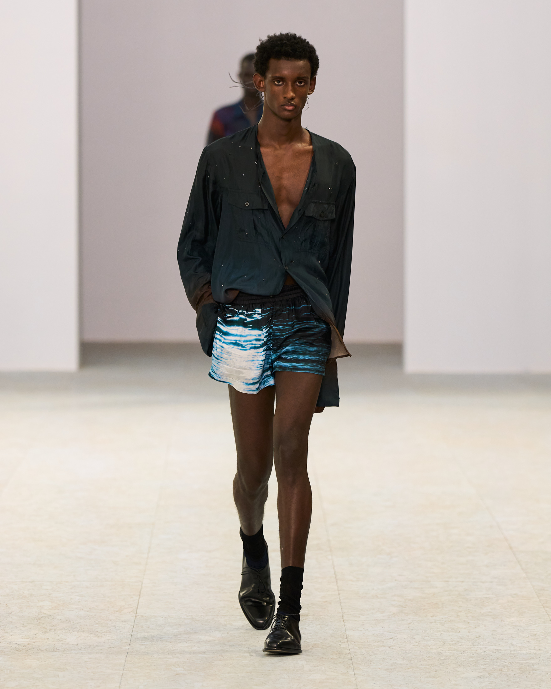 Dries Van Noten Spring Summer 2027 Menswear: The Poetry of Soft Power  Dries Van Noten Spring Summer 2027 Menswear: The Poetry of Soft Power  Vanity Teen 虚荣青年