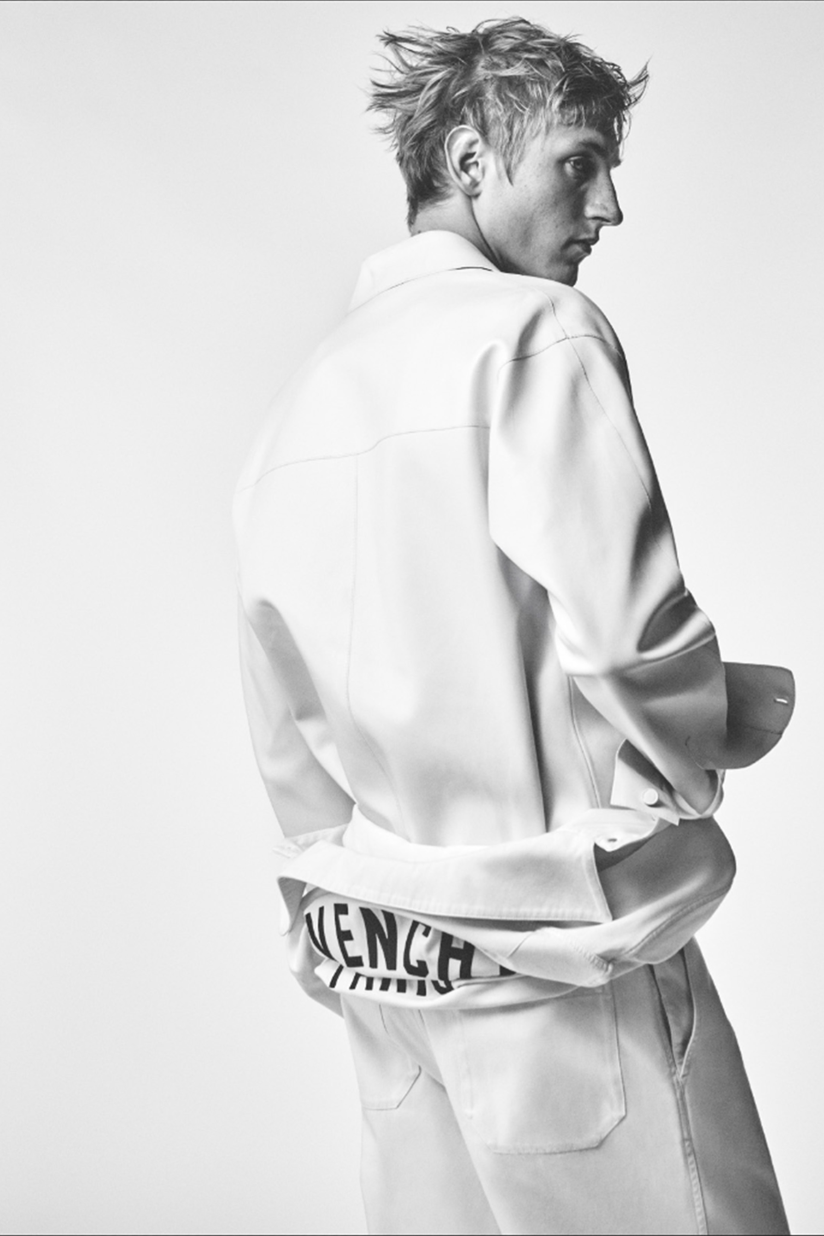 Givenchy Men's Spring/Summer 2027: the house is in the look Givenchy Men's Spring/Summer 2027: the house is in the look Vanity Teen 虚荣青年