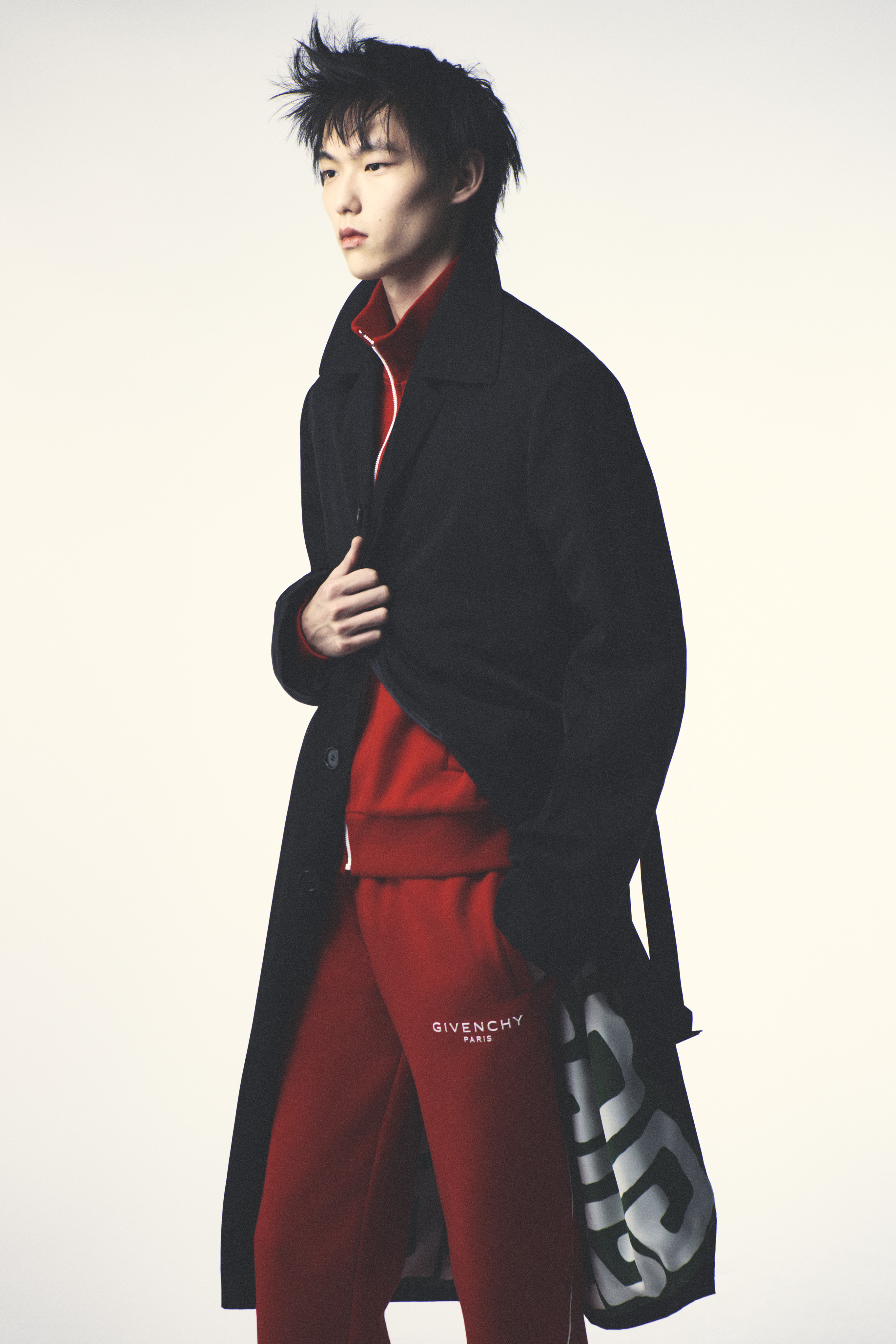 Givenchy Men's Spring/Summer 2027: the house is in the look Givenchy Men's Spring/Summer 2027: the house is in the look Vanity Teen 虚荣青年