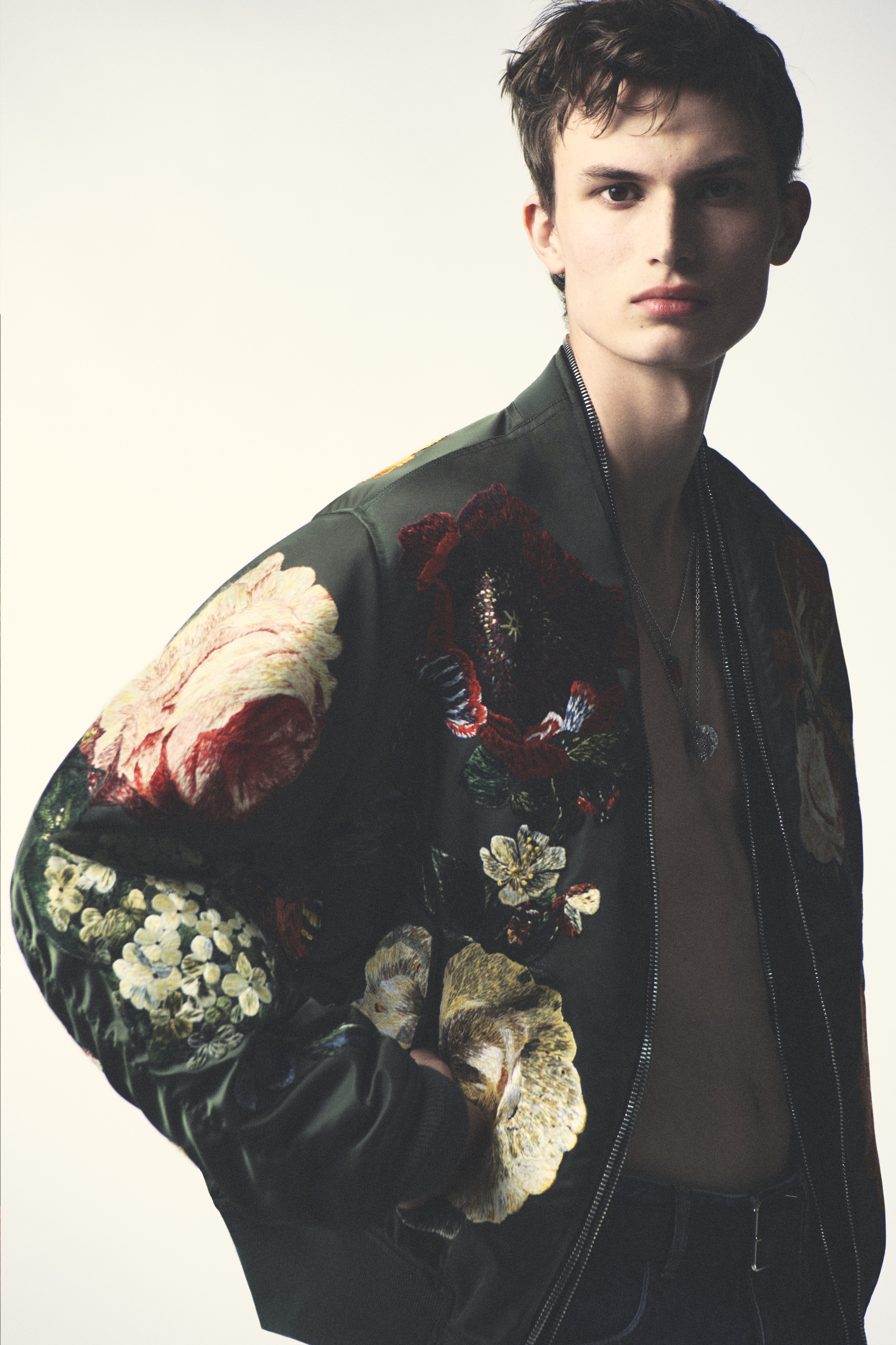 Givenchy Men's Spring/Summer 2027: the house is in the look Givenchy Men's Spring/Summer 2027: the house is in the look Vanity Teen 虚荣青年