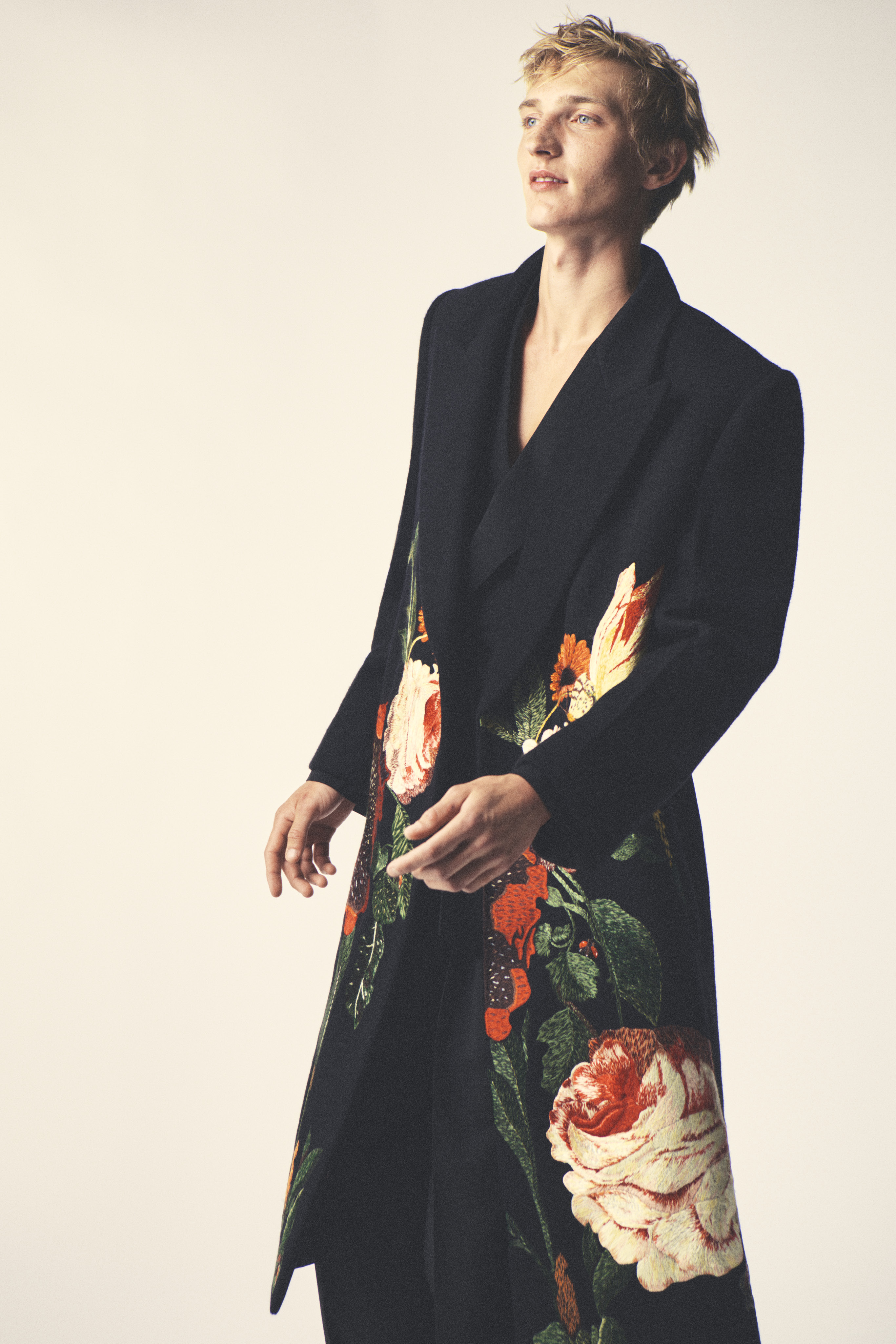 Givenchy Men's Spring/Summer 2027: the house is in the look Givenchy Men's Spring/Summer 2027: the house is in the look Vanity Teen 虚荣青年