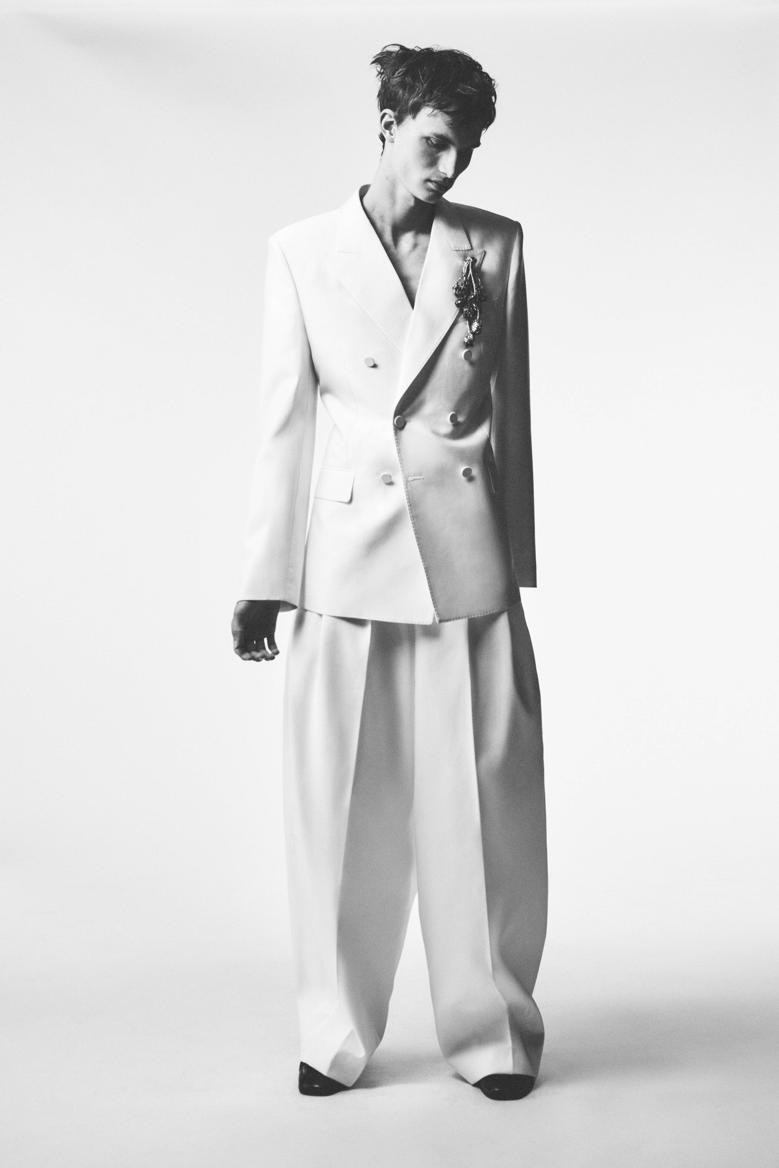 Givenchy Men's Spring/Summer 2027: the house is in the look Givenchy Men's Spring/Summer 2027: the house is in the look Vanity Teen 虚荣青年