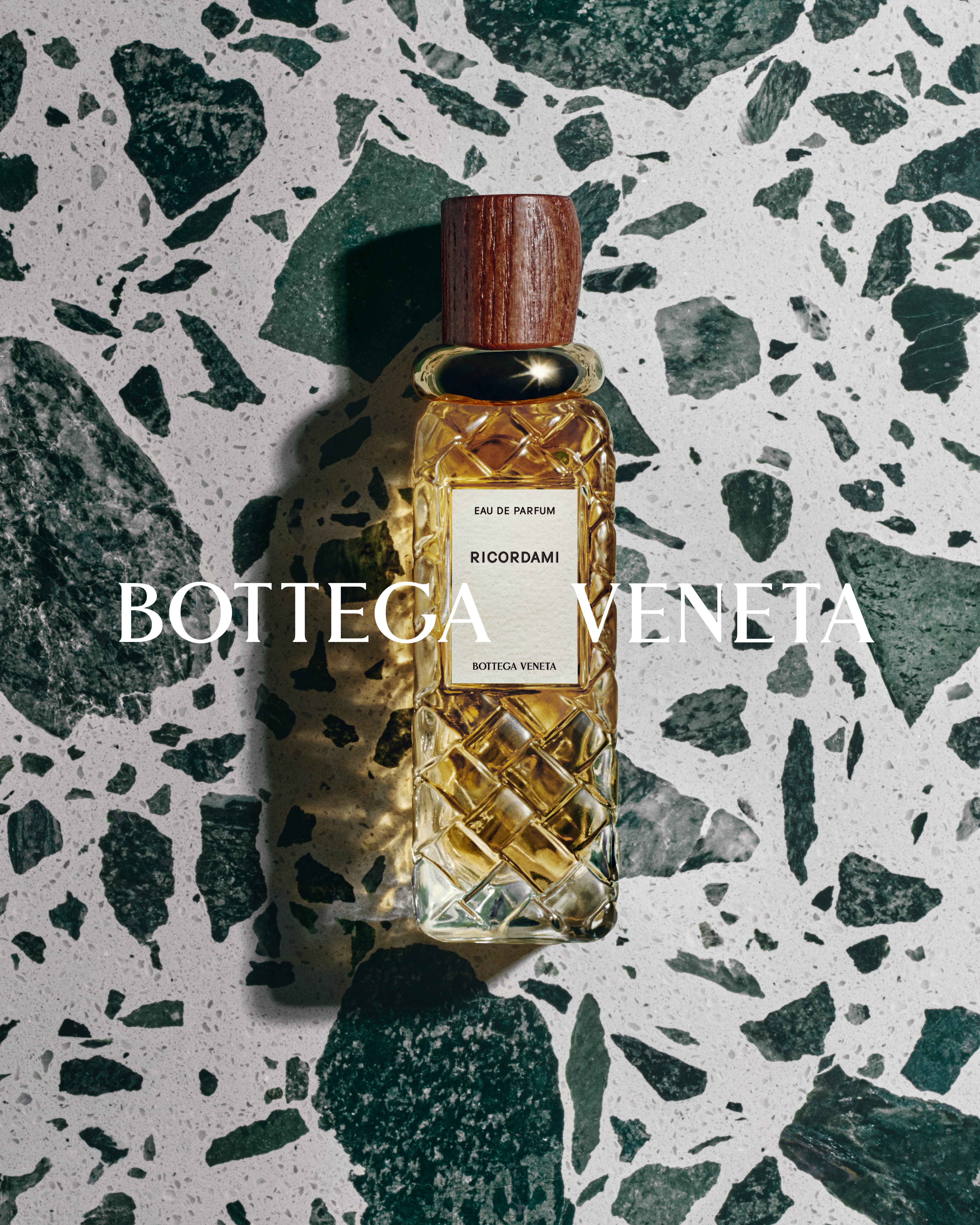 BOTTEGA VENETA IS SMELLING ITALY AGAIN Vanity Teen 虚荣青年 BOTTEGA VENETA IS SMELLING ITALY AGAIN BOTTEGA VENETA IS SMELLING ITALY AGAIN Vanity Teen 虚荣青年