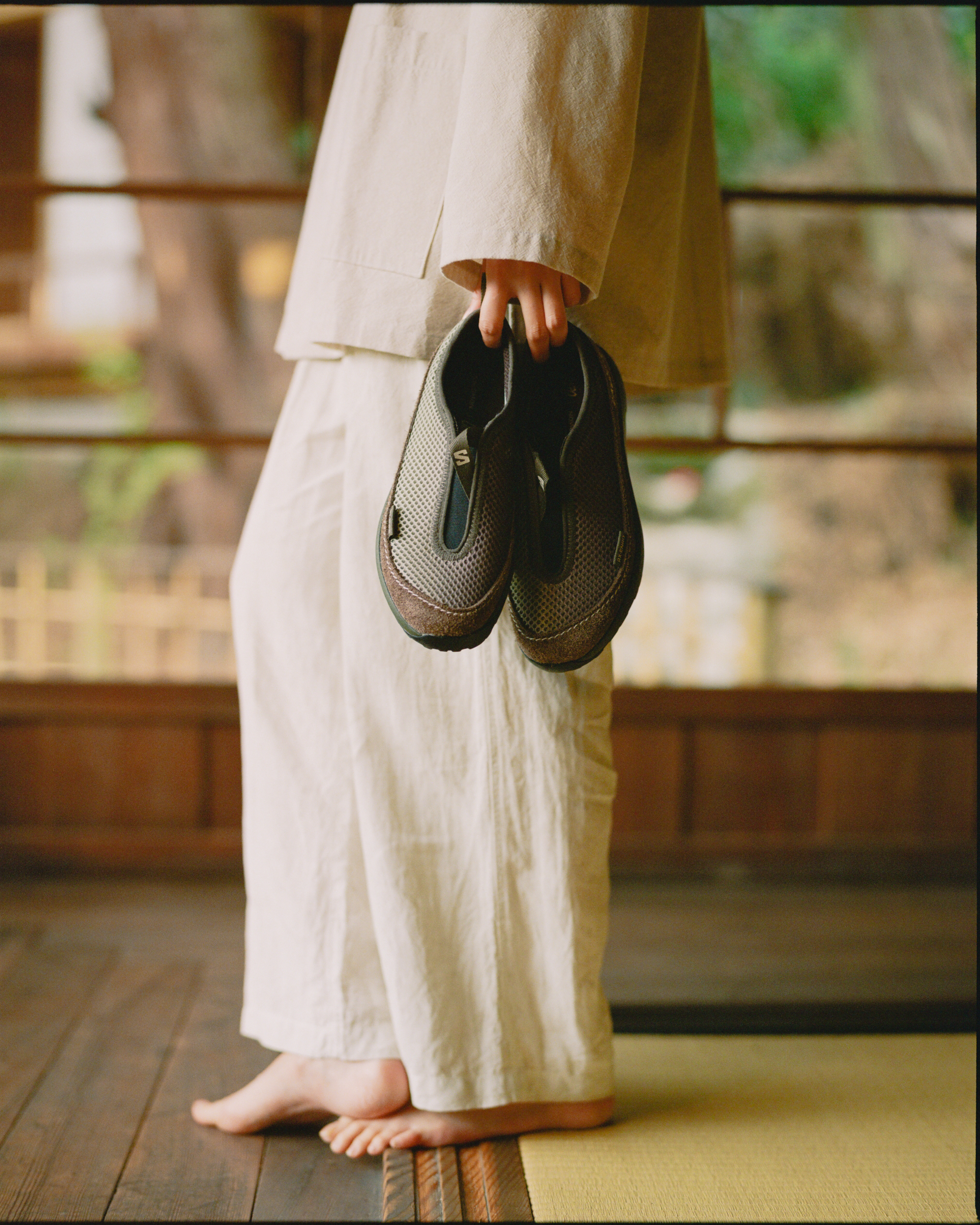 Salomon and UCHI’s RX-ENRO Is a Meditation on Movement Salomon and UCHI’s RX-ENRO Is a Meditation on Movement Vanity Teen 虚荣青年