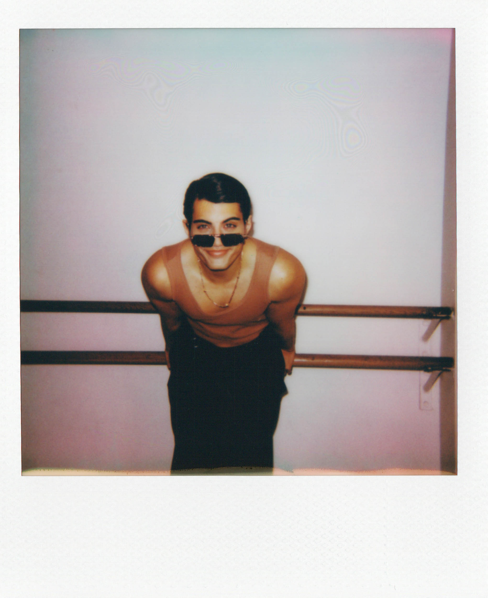 POSTCARDS FROM THE EDGE OF THE FRAME POSTCARDS FROM THE EDGE OF THE FRAME Vanity Teen 虚荣青年